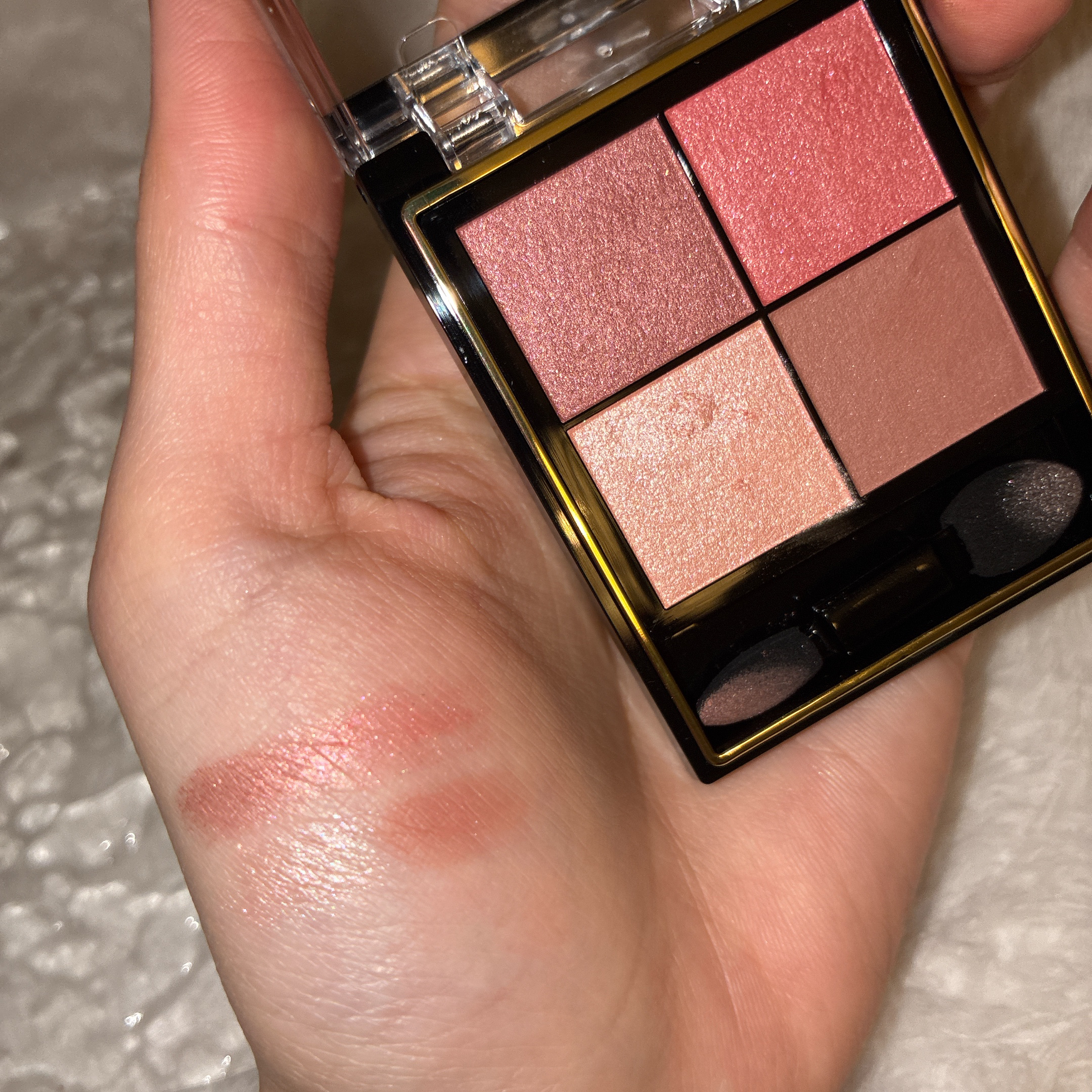 リアルクローズシャドウ/excel/アイシャドウパレットを使ったクチコミ（3枚目）