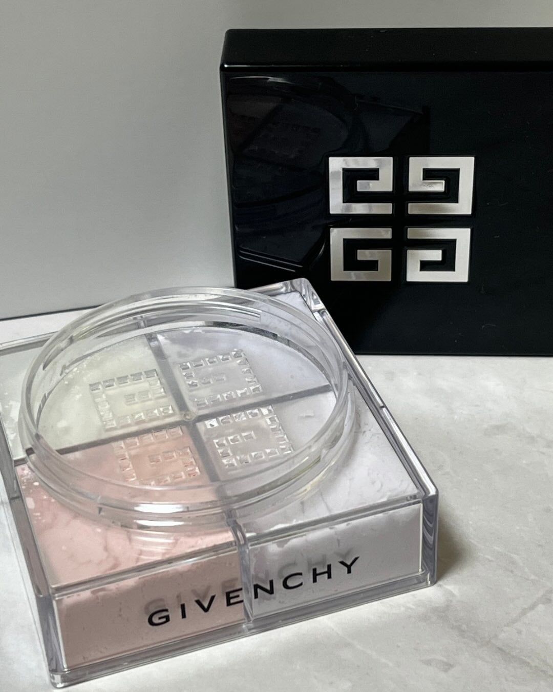 プリズム・リーブル/GIVENCHY/ルースパウダーを使ったクチコミ(2枚目)