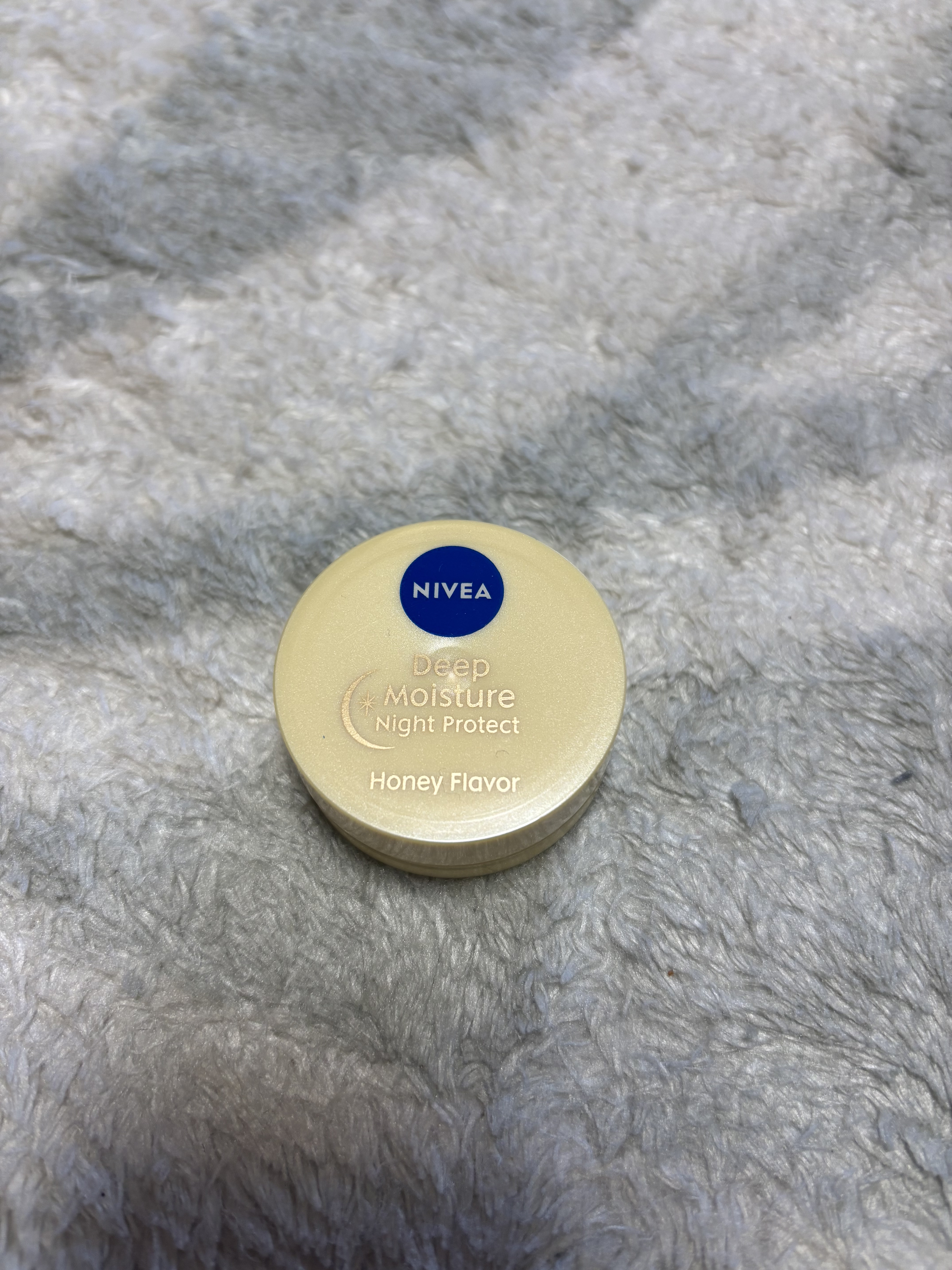 ディープモイスチャーナイトプロテクト はちみつの香り/ニベア/リップマスクを使ったクチコミ（1枚目）