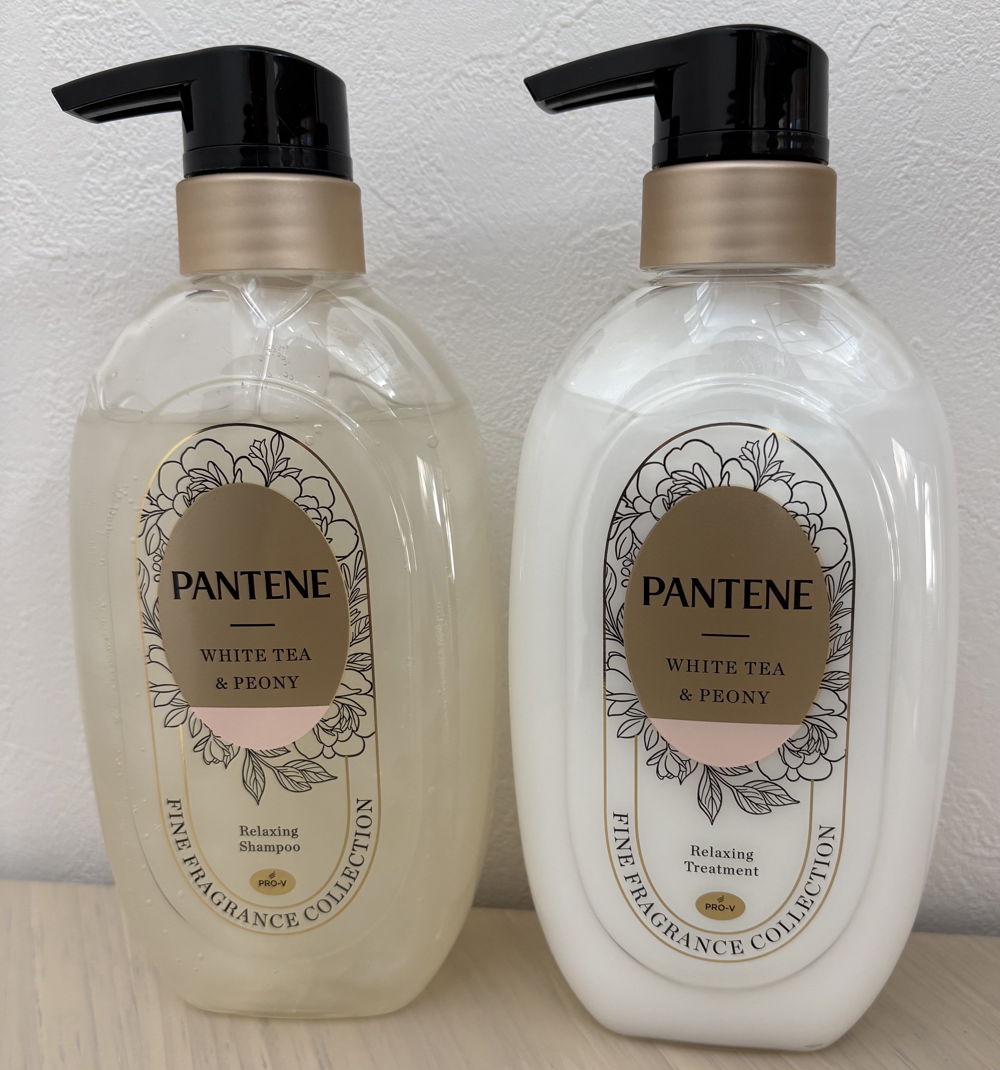 ファインフレグランスコレクション ホワイトティー＆ピオニーの香り リラクシングシャンプー/トリートメント シャンプー＆トリートメントセット/パンテーン/市販シャンプーを使ったクチコミ（1枚目）