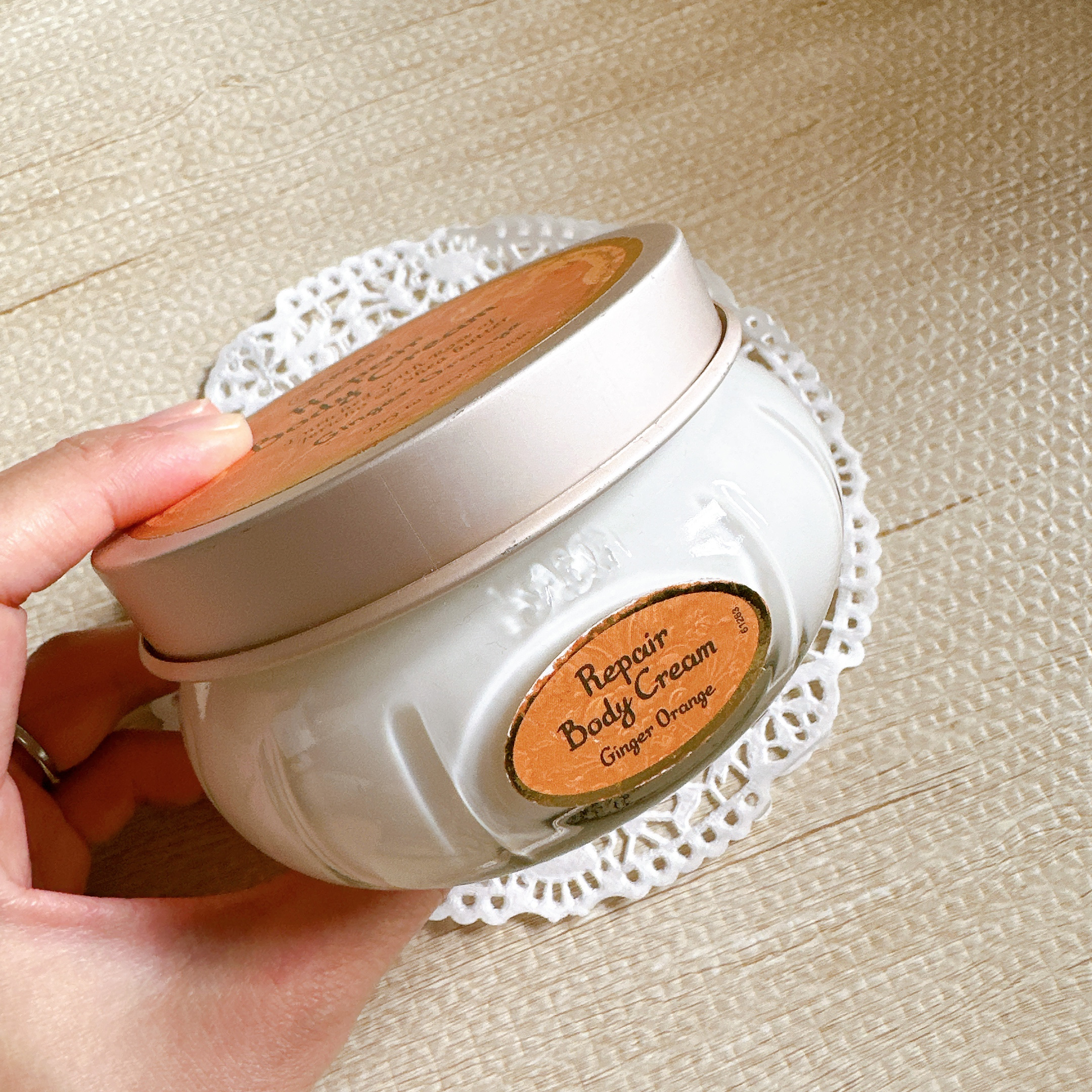 SABON リペアボディクリームのクチコミ「✼••┈┈••✼••┈┈••✼••┈┈••✼••┈┈••✼
SABON
リペアボディクリーム
.....」（2枚目）