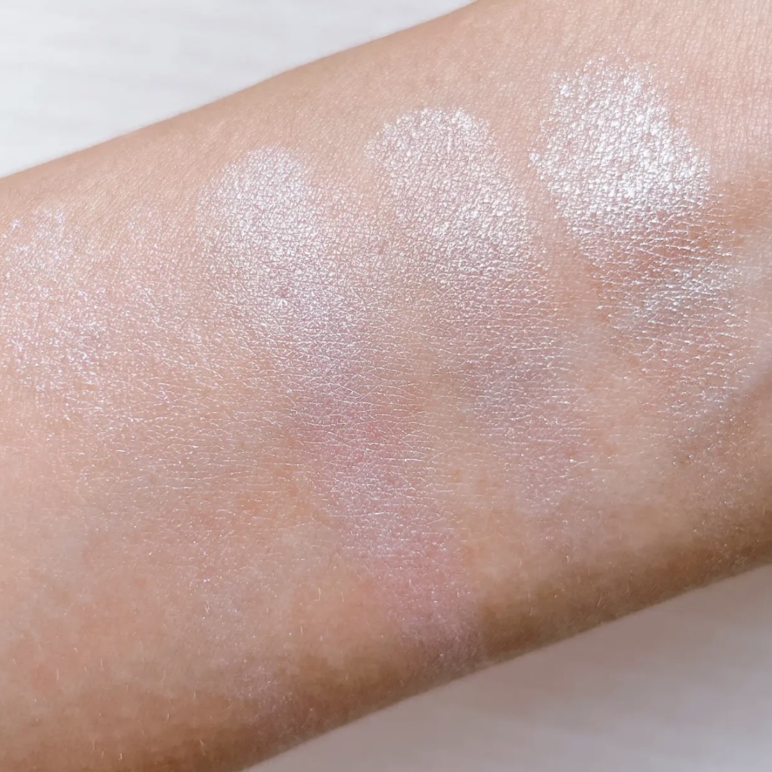 バックステージ グロウ マキシマイザー パレット 002 フロステッド オパール グロウ/Dior/ハイライトを使ったクチコミ（3枚目）