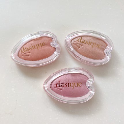 dasique ブルーミングシングルシャドウのクチコミ「\dasique ブルーミングシングルシャドウ/
05 ピーチコンフェッティ
06 ペタル.....」(1枚目)