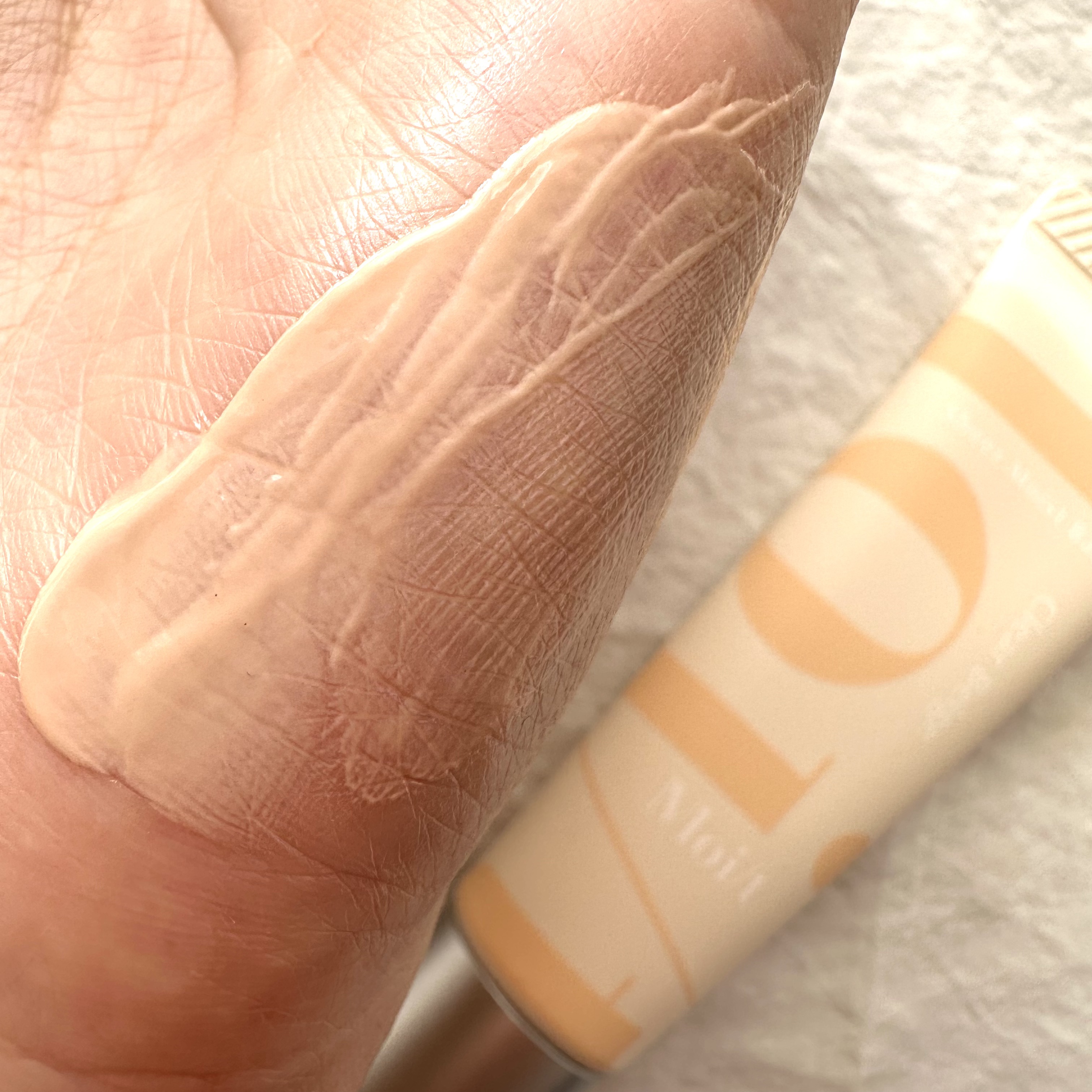 モイット　シアーモイストベース/エリザベス/化粧下地を使ったクチコミ（3枚目）