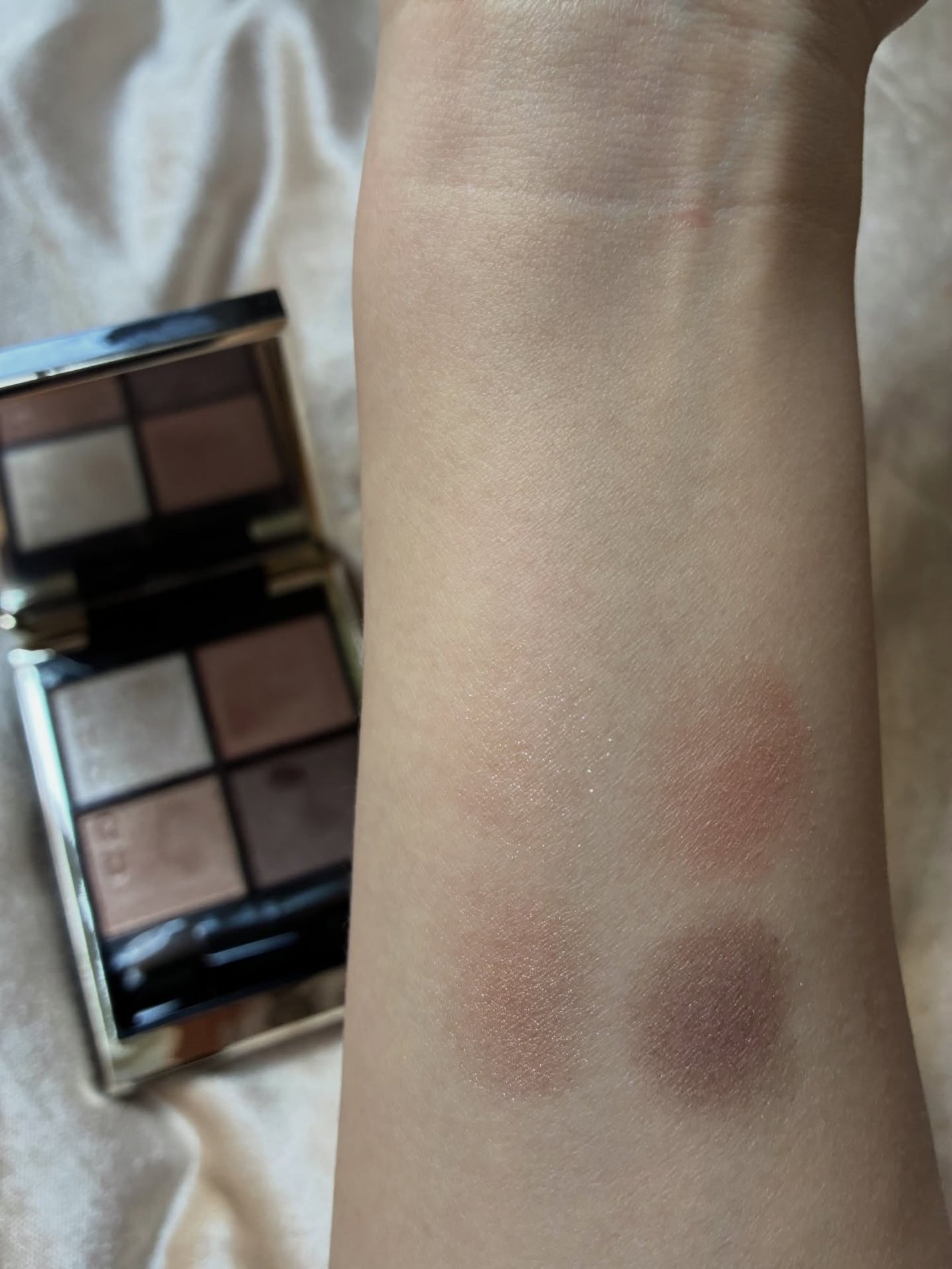 シグニチャー カラー アイズ/SUQQU/アイシャドウパレットを使ったクチコミ(3枚目)