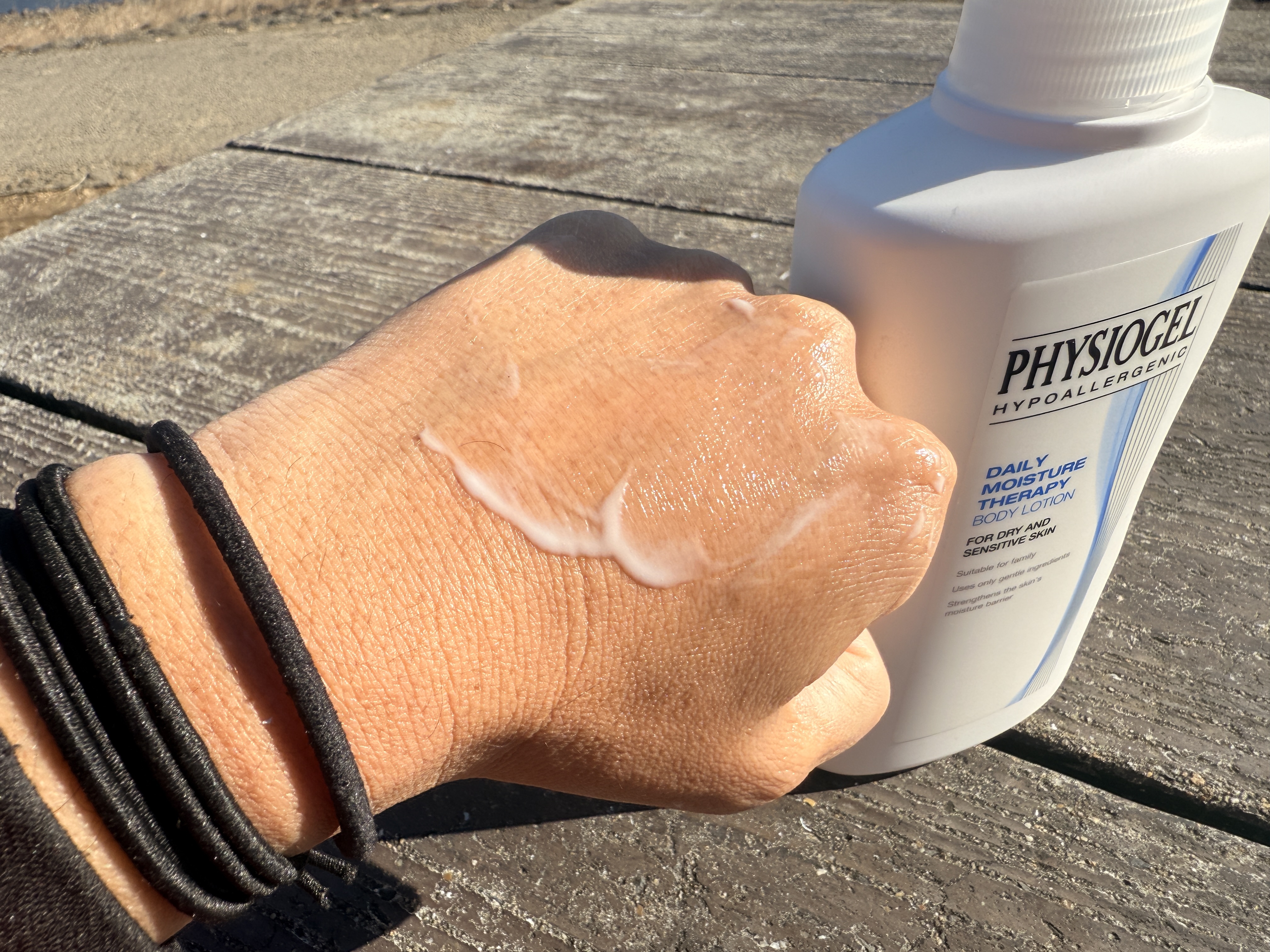 DMT ボディローション/PHYSIOGEL/ボディローションを使ったクチコミ（3枚目）