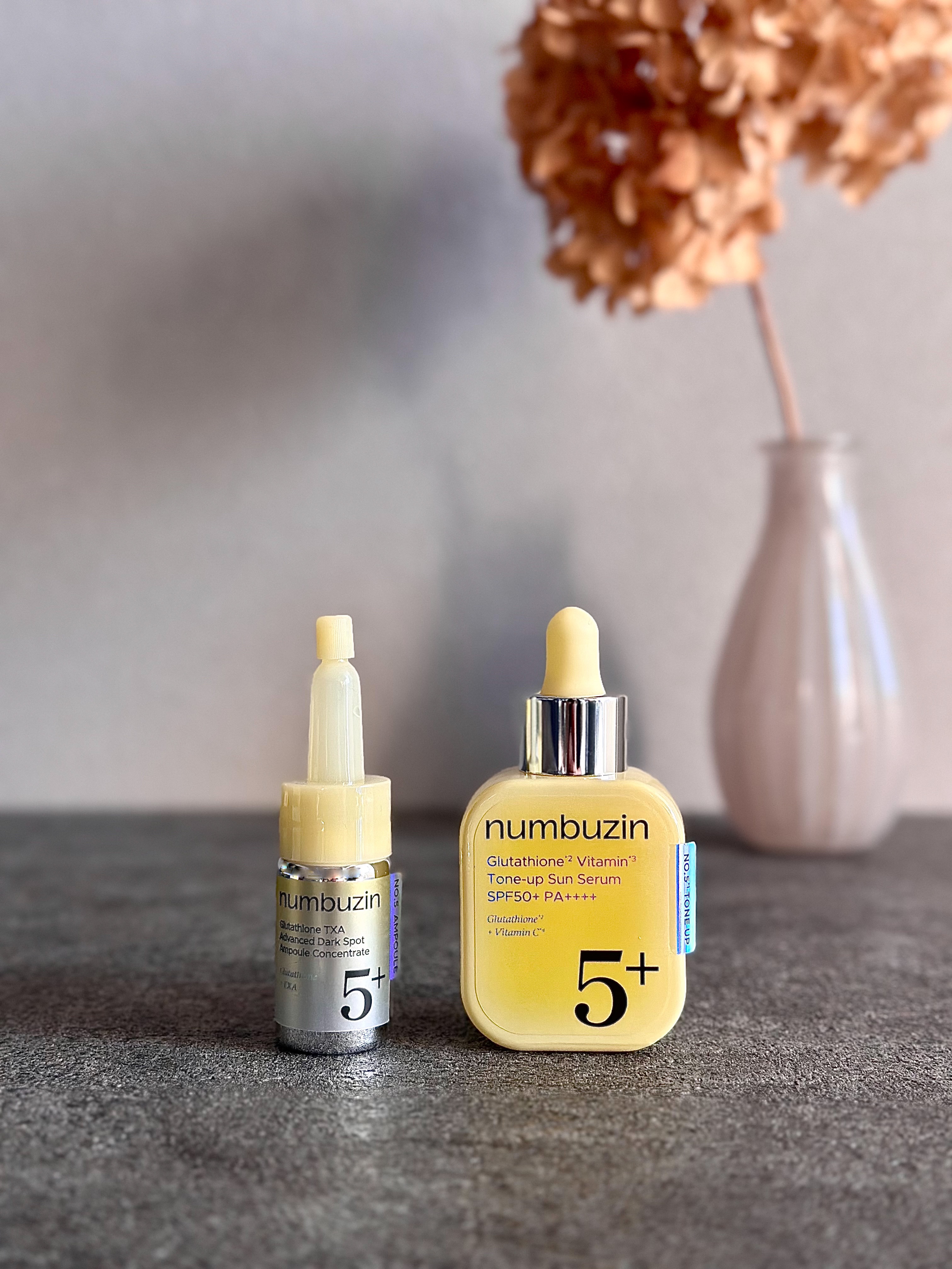 ナンバーズの5番
新作を使ってみました☺️

💛5番白玉100美容液
使用直前に混ぜて使うから
鮮度キープのグルタチオン原液美容液。
透明感とキメのケアに✨

💛5番トーンアップベース
ビタミン原料由来のビタホワイトカラーで
ブライトニ