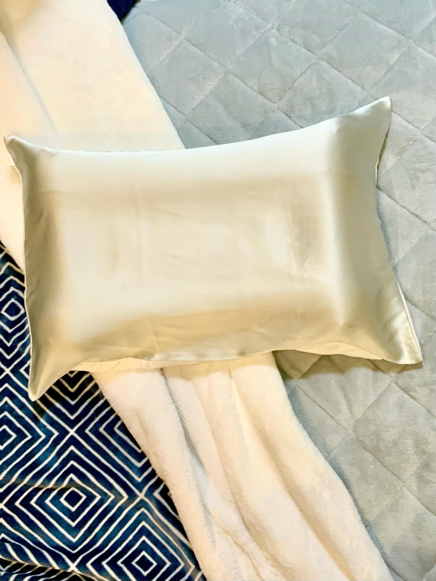 シルク枕カバー/Utukky/ヘアケアグッズを使ったクチコミ(1枚目)