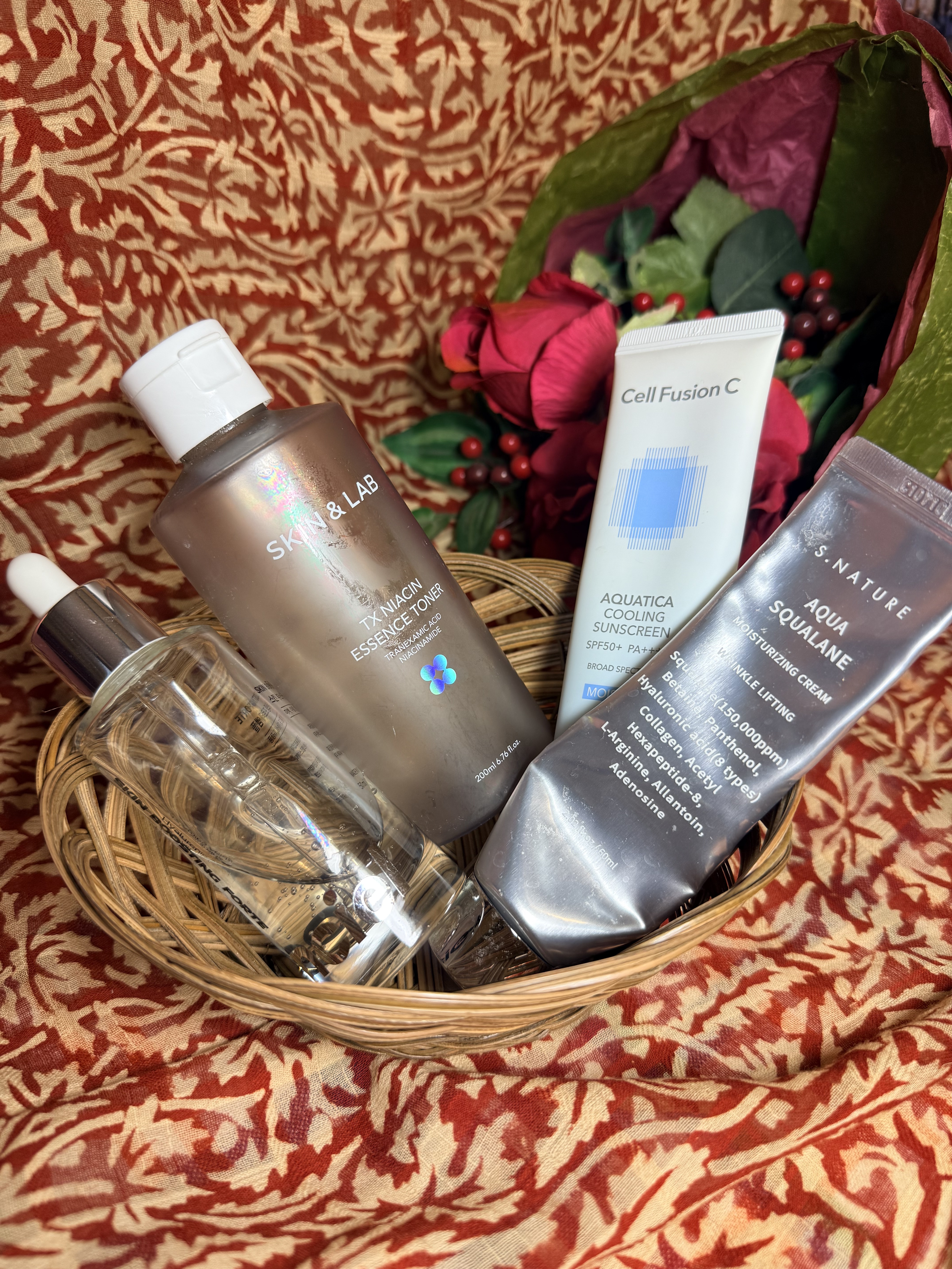 全国８人くらいのしのちビューティーファンの皆さまごきげんよう

今朝のスキンケアはシンプルにしてみたよん

👶🏻洗顔
カウブランド
赤箱しっとり

じつは牛乳石鹸を長年愛用してるんだよん
ボディだけじゃなくて顔にもいけるかな？
実験した