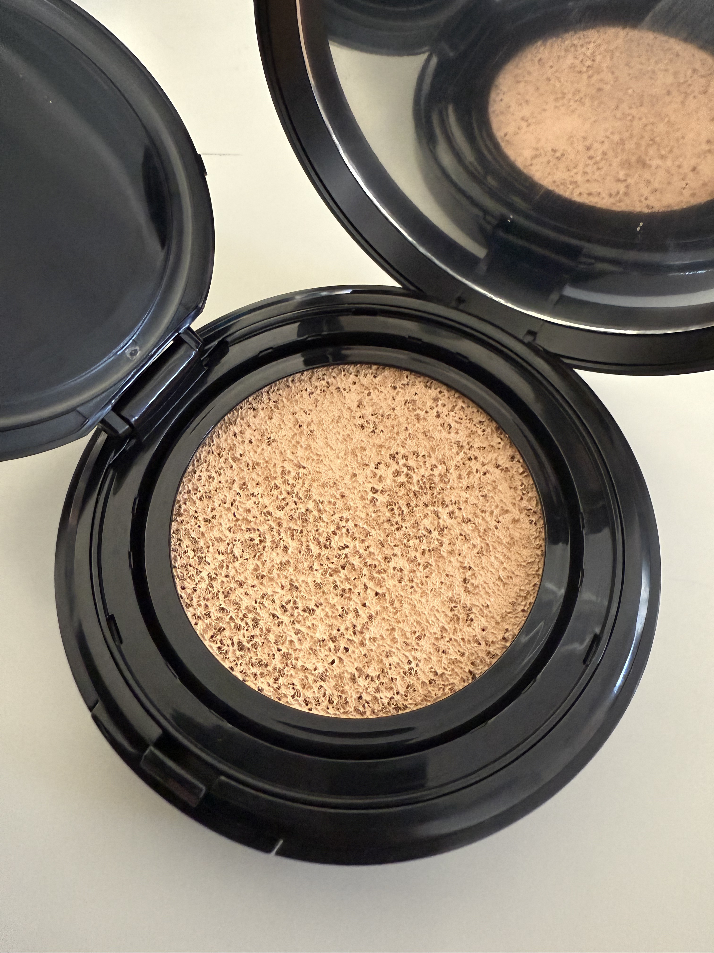 ドラマティックエッセンスクッション グロウ/マキアージュ/クッションファンデーションを使ったクチコミ（2枚目）