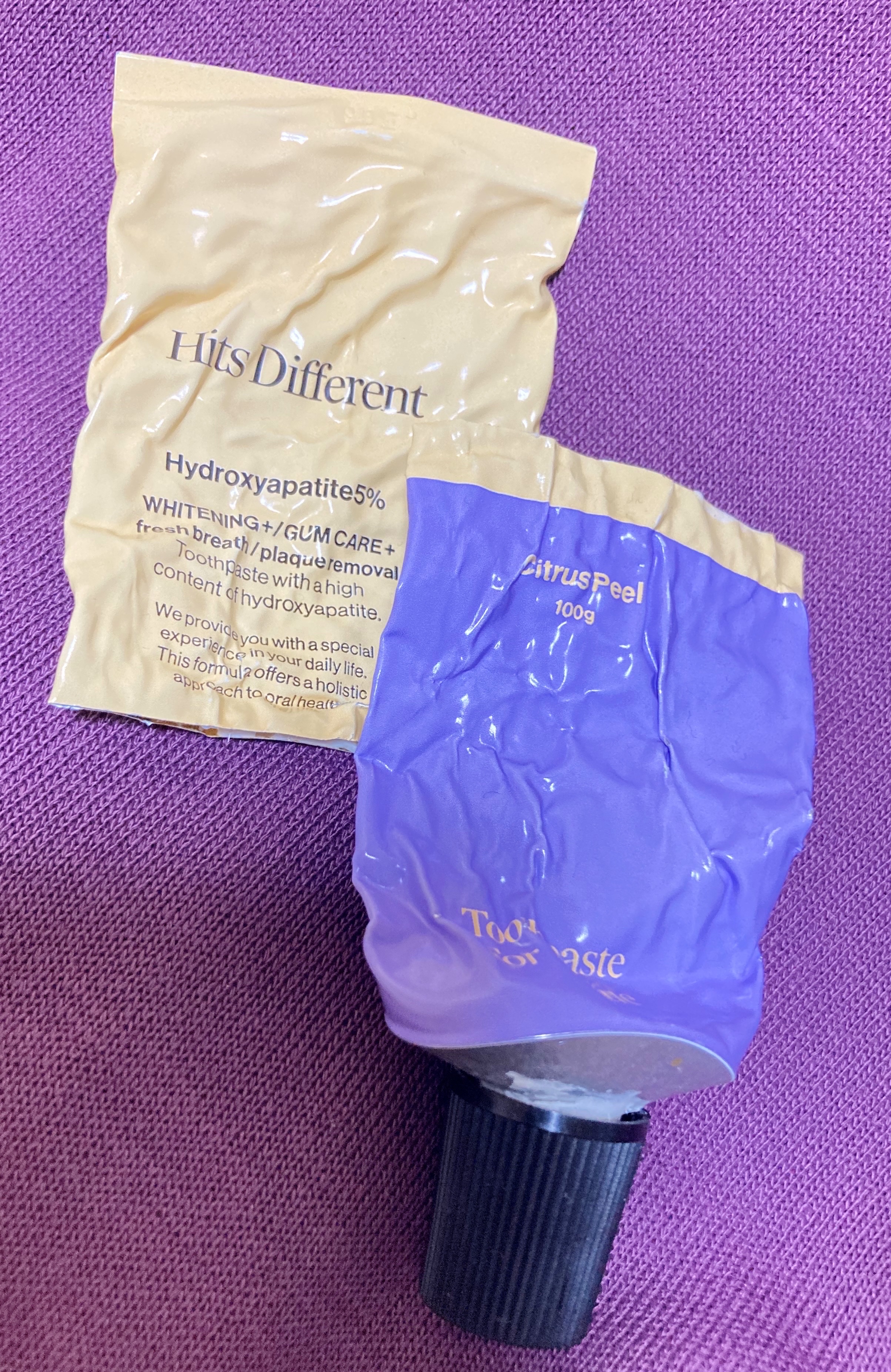 磨くたび、リセットされる爽快感💨

ペパーミント×グレープフルーツピールで
スーッと爽やか＆後味すっきり🍋

🪞 磨き終わりは歯がつるんとなめらかになりツルツル感が気持ちいい✨

💎 歯垢ケア＋美白ケア＋歯ぐきケアが1本でできるのも