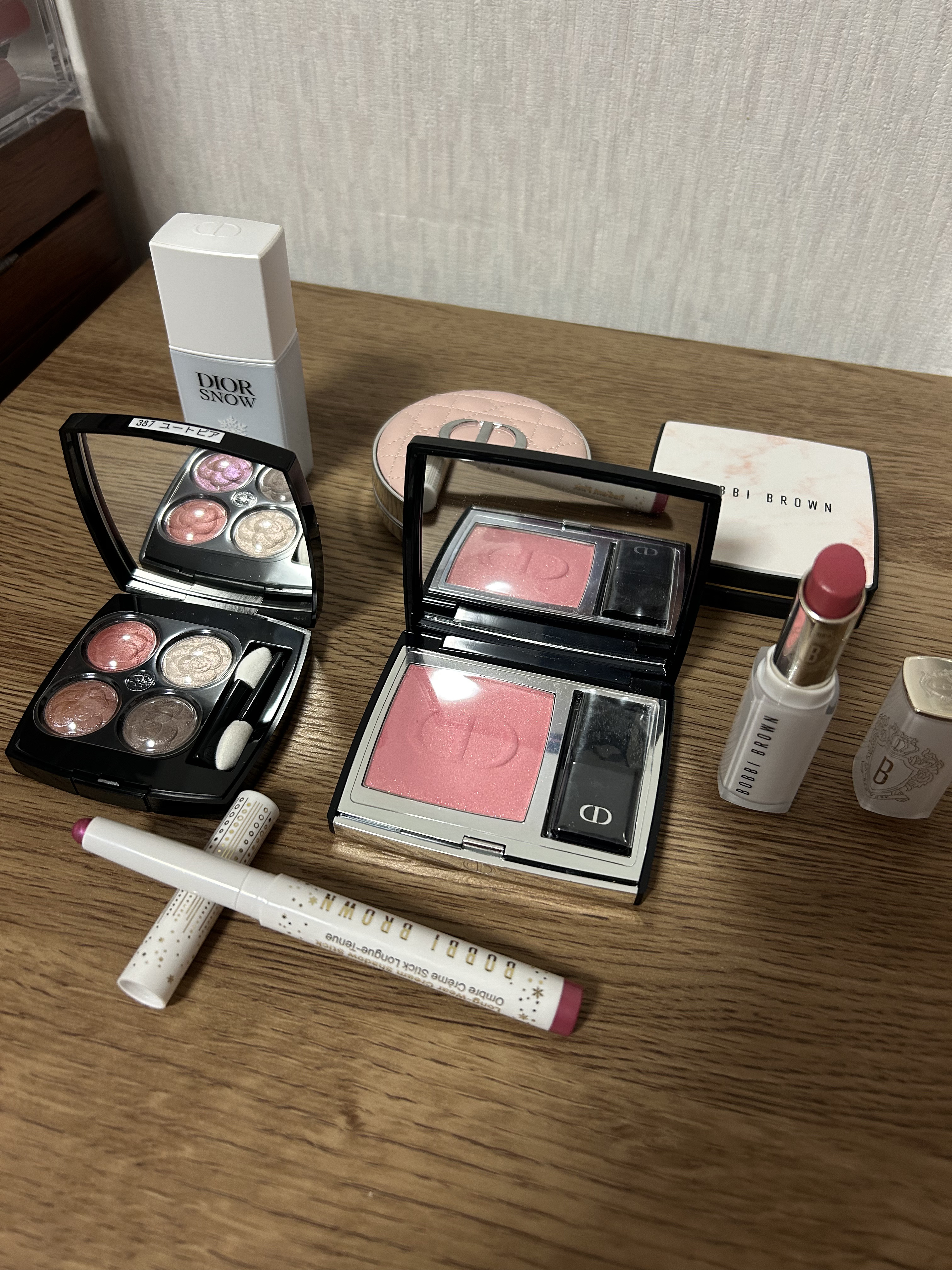 エクストラ カラー シャイン 673 ヌードモーヴ/BOBBI BROWN/口紅を使ったクチコミ（2枚目）