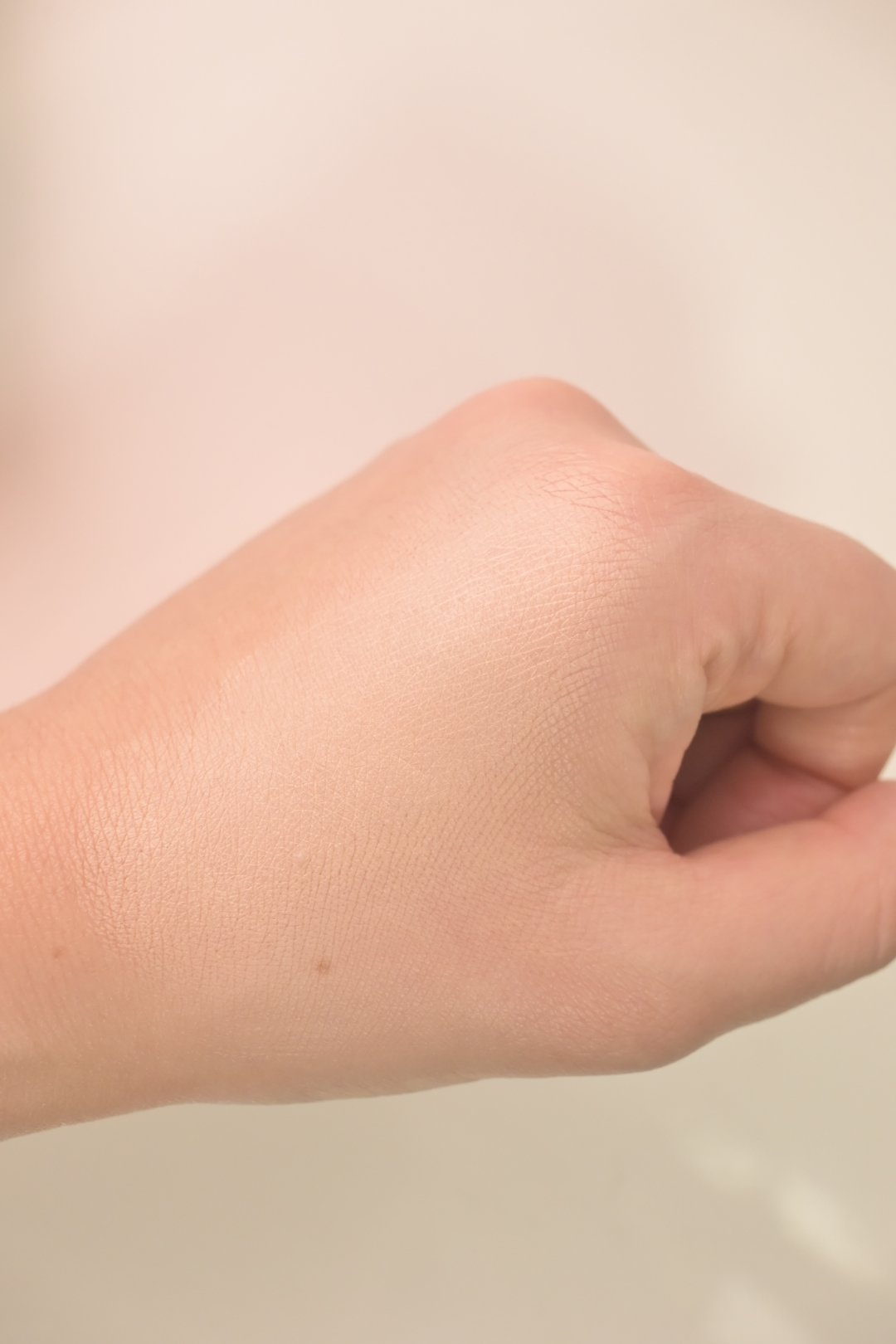 ケイト エアリーチェンジリキッド/KATE/リキッドファンデーションを使ったクチコミ（2枚目）