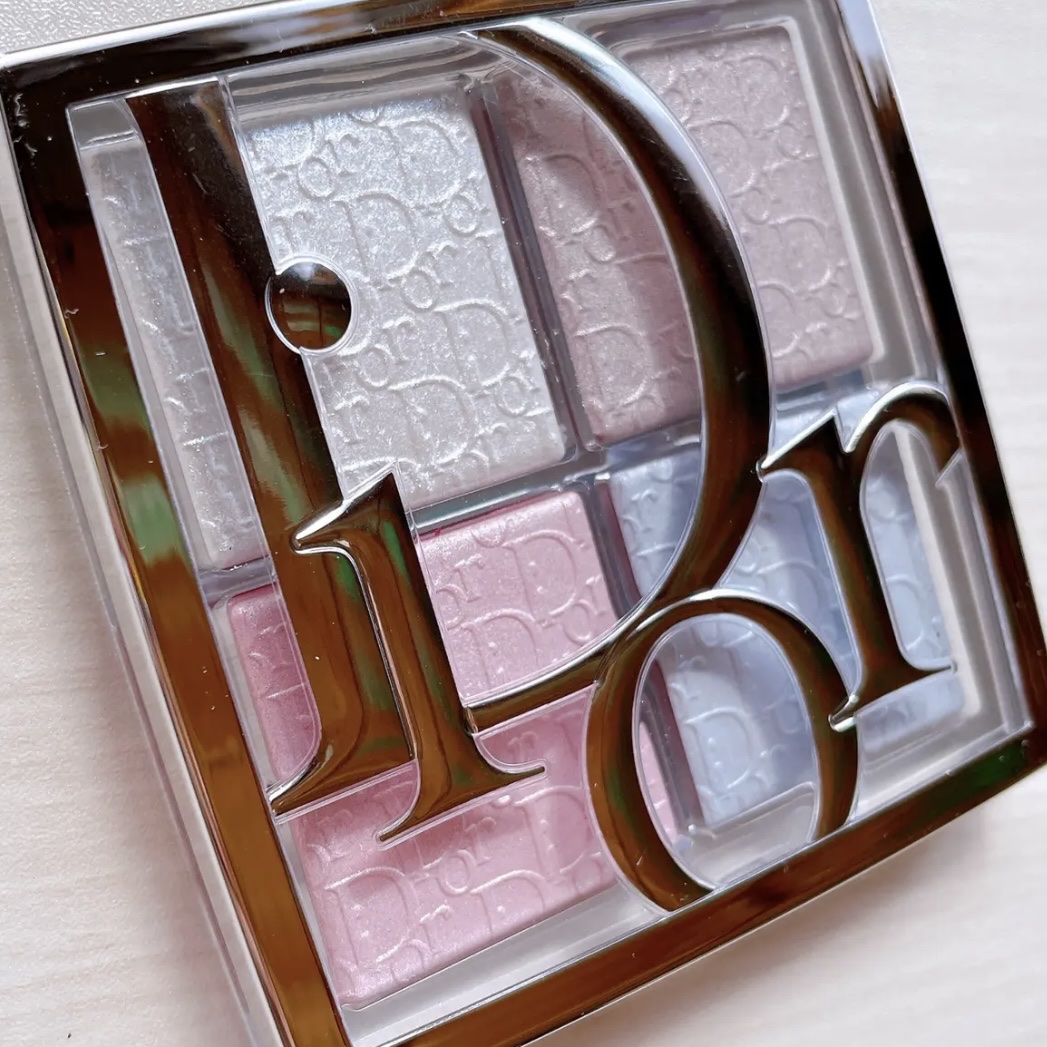 バックステージ グロウ マキシマイザー パレット 002 フロステッド オパール グロウ/Dior/ハイライトを使ったクチコミ（2枚目）