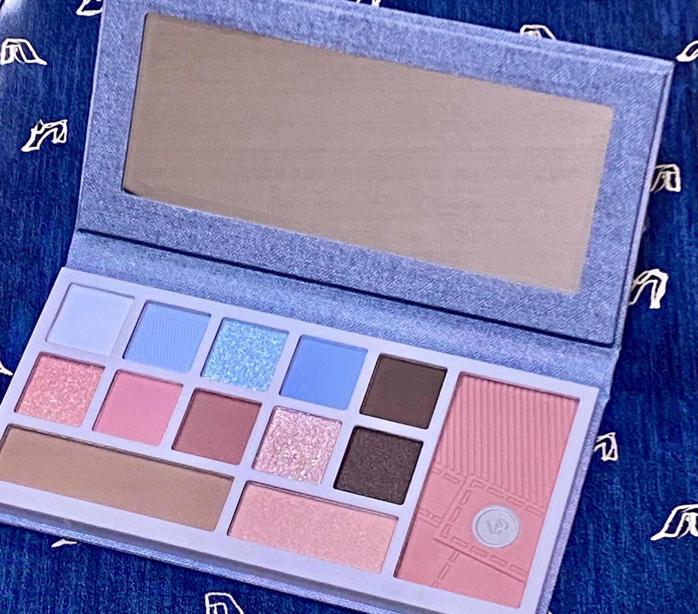 デザイナーアイズ&チークパレット/PERFECT DIARY/アイシャドウパレットを使ったクチコミ(1枚目)