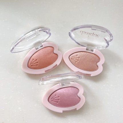 dasique ブルーミングシングルシャドウのクチコミ「\dasique ブルーミングシングルシャドウ/
05 ピーチコンフェッティ
06 ペタル.....」(2枚目)