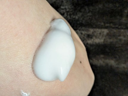 ソフィーナ iP 水光ピーリング泡セラム<ふきとり美容液>/SOFINA iP/美容液を使ったクチコミ(3枚目)