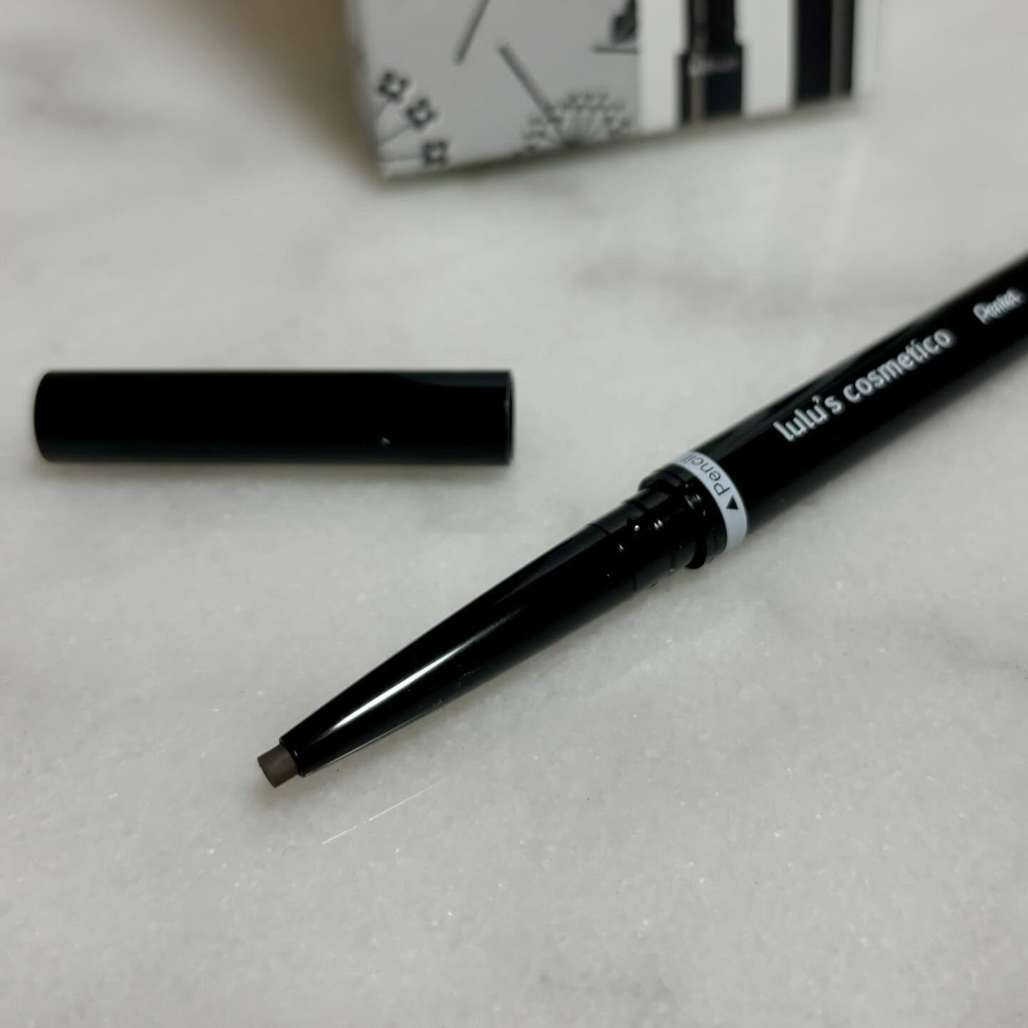 アイブロウペンシル Charcoal Black/ルルズコスメティコ/アイブロウペンシルを使ったクチコミ（2枚目）
