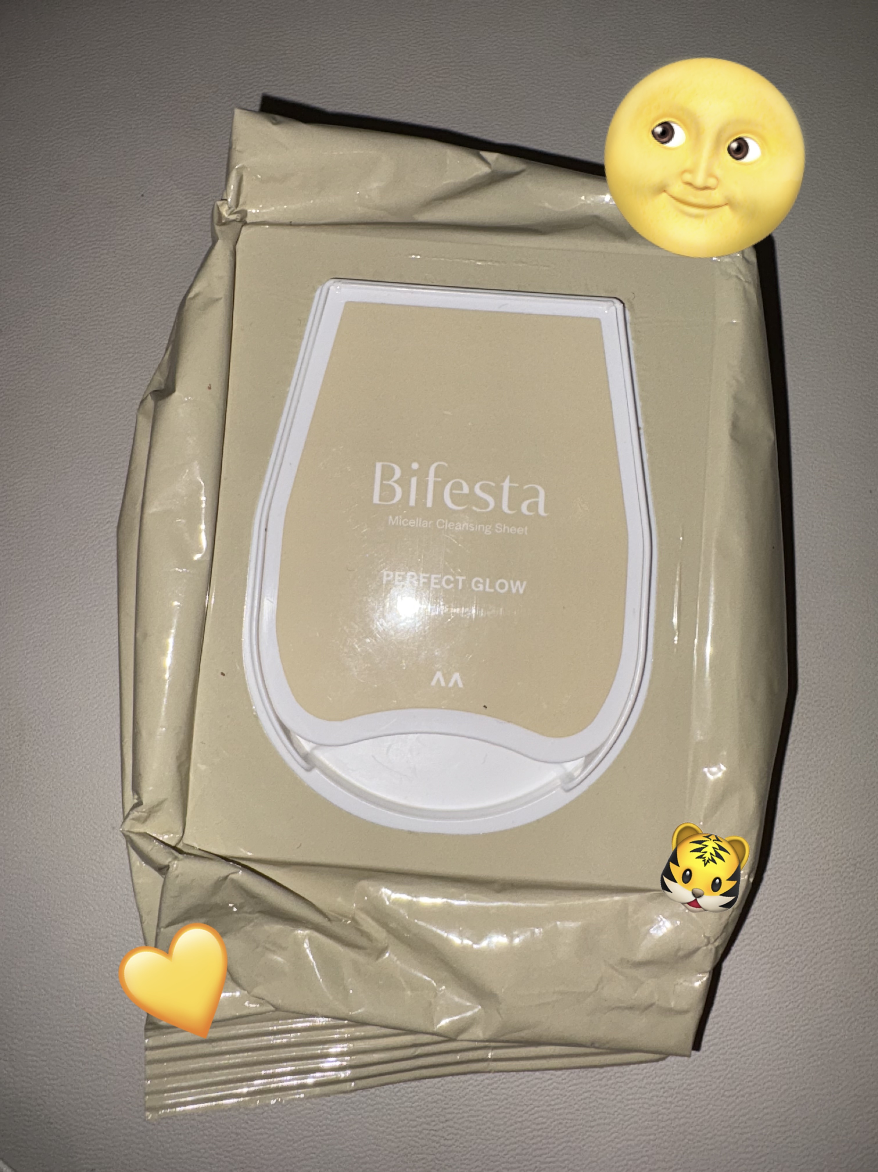 ビフェスタ ミセラークレンジングシート パーフェクトグロウのクチコミ「
化粧水までこれ一枚で完了するクレンジングシート🐯💗

独自の二層構造の液ひたシートがメイクや.....」（1枚目）