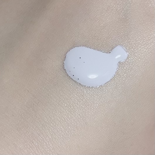 マスクフィットトーンアップエッセンス/TIRTIR(ティルティル)/化粧下地を使ったクチコミ（2枚目）