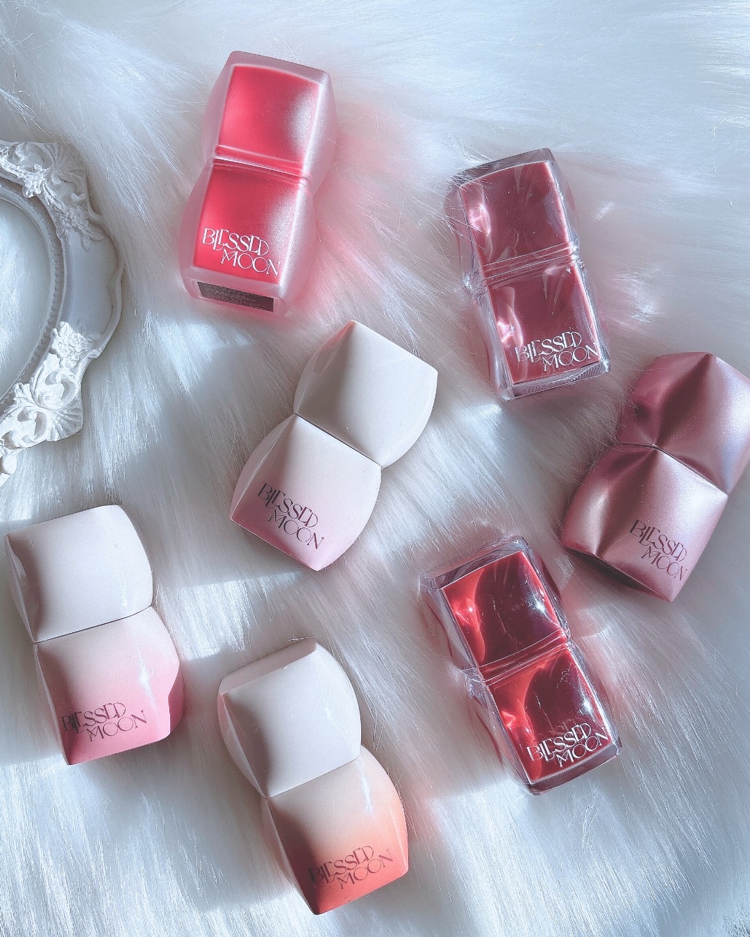 パケからもう優勝じゃない？🥹🌙
見た目だけじゃなくて、中身もしっかり可愛いのが
BLESSED MOON 💗
⁡
🤍 ベールメルティングカラーブラッシュ
02 ドリーミー
→ バブみピンクで多幸感ほっぺ
03 ピンクシュー
→ どん