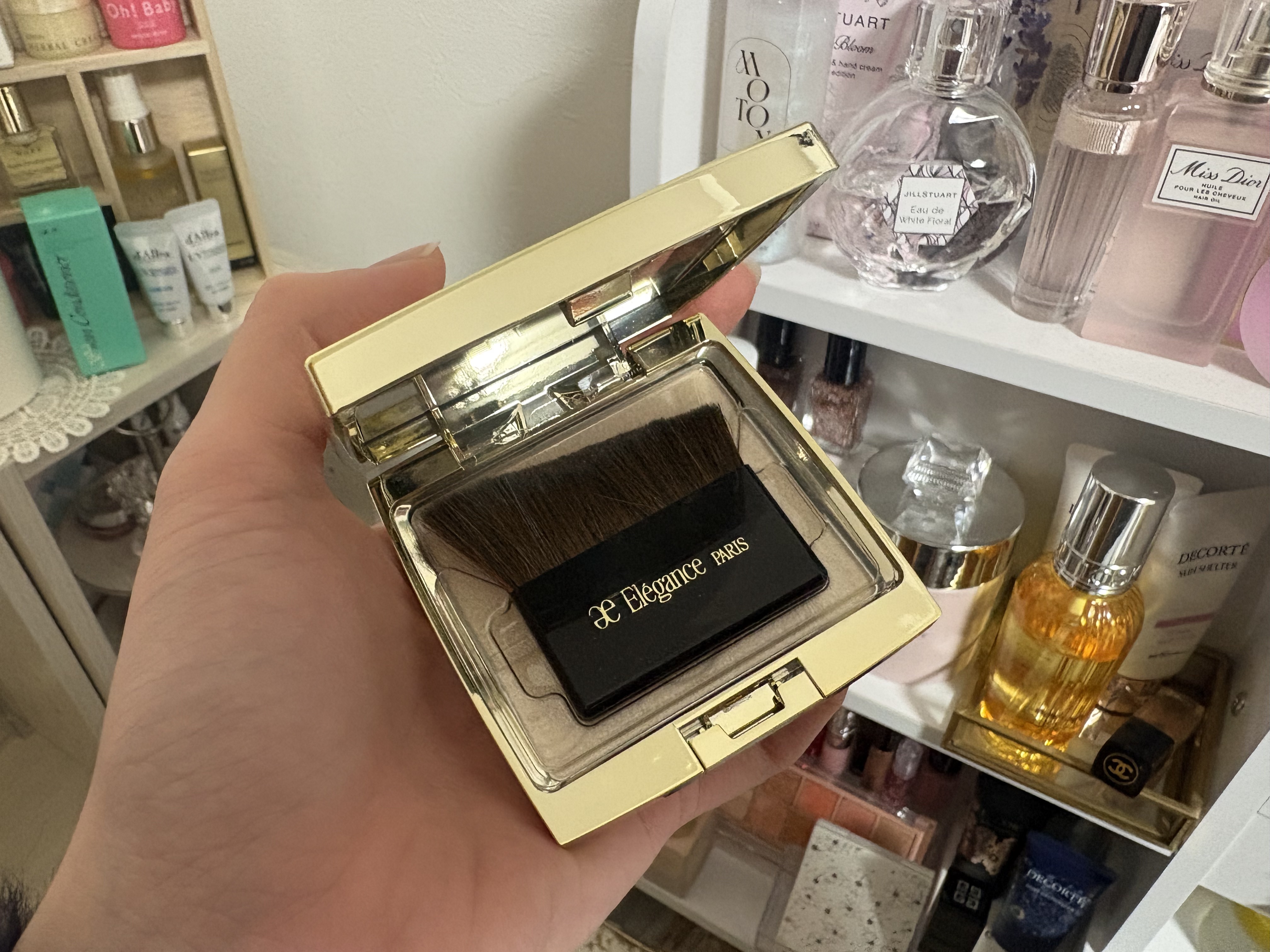 エレガンス アティミエル ヴェール/Elégance/プレストパウダーを使ったクチコミ（1枚目）