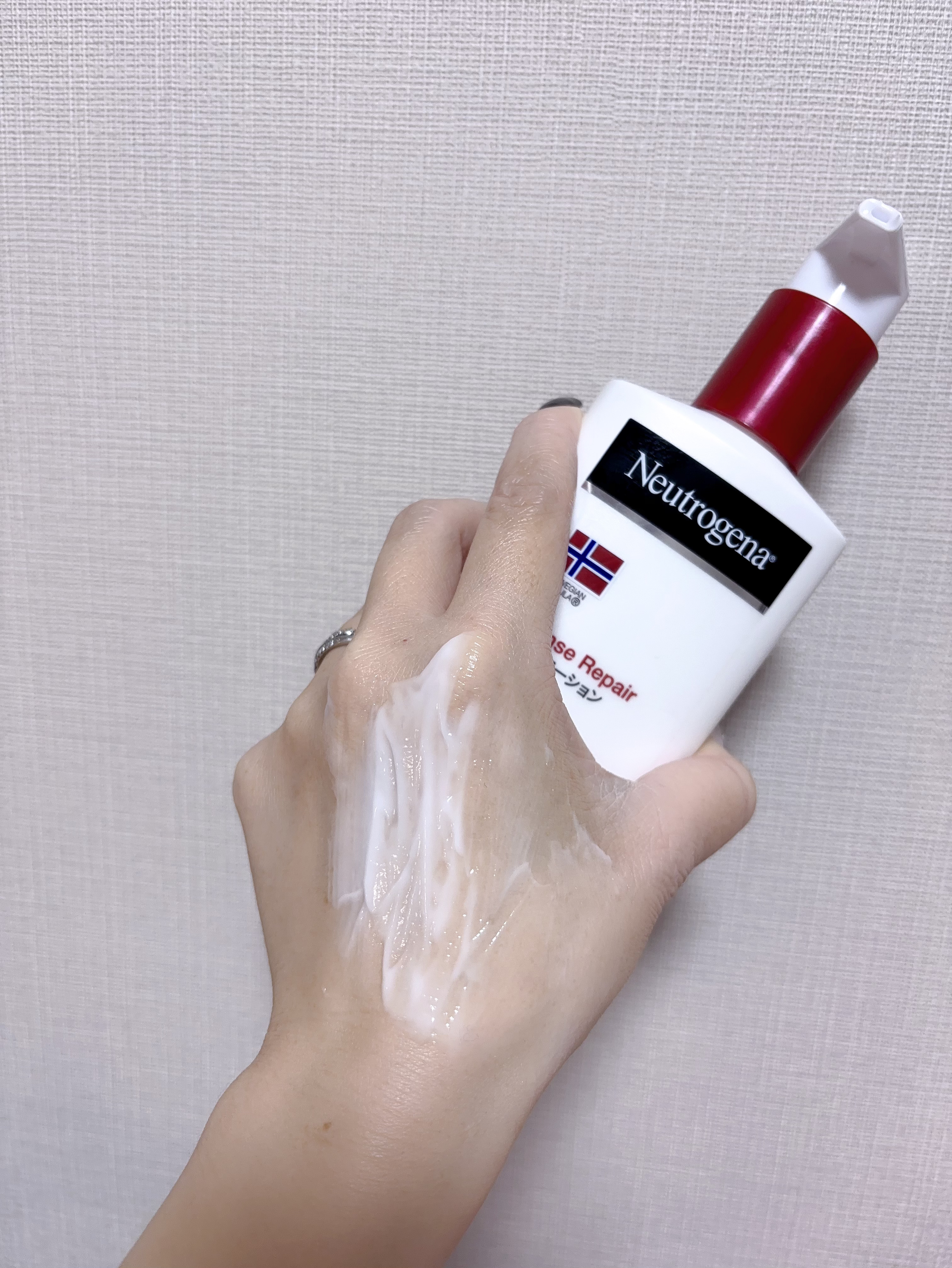 ノルウェー フォーミュラ インテンスリペア ボディ エマルジョン/Neutrogena/ボディローションを使ったクチコミ（3枚目）
