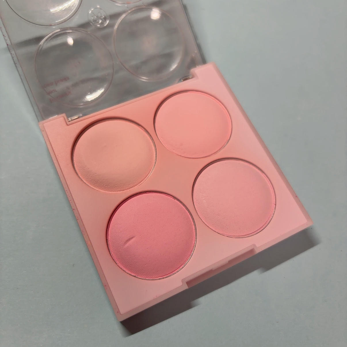 ブレンディングムードチーク/dasique/パウダーチークを使ったクチコミ（2枚目）