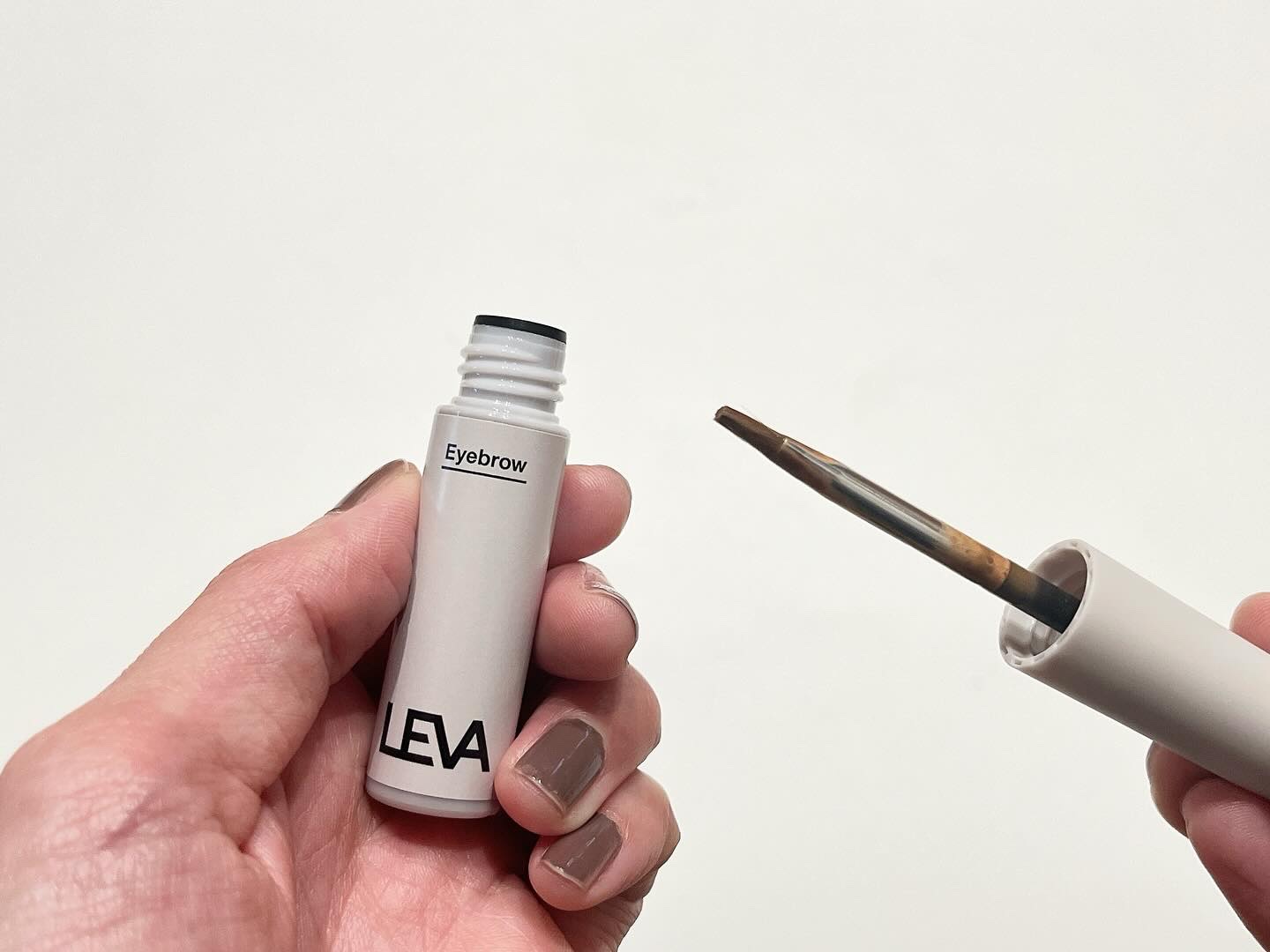 アイブロウ ナチュラルブラウン/LEVA/その他アイブロウを使ったクチコミ（3枚目）