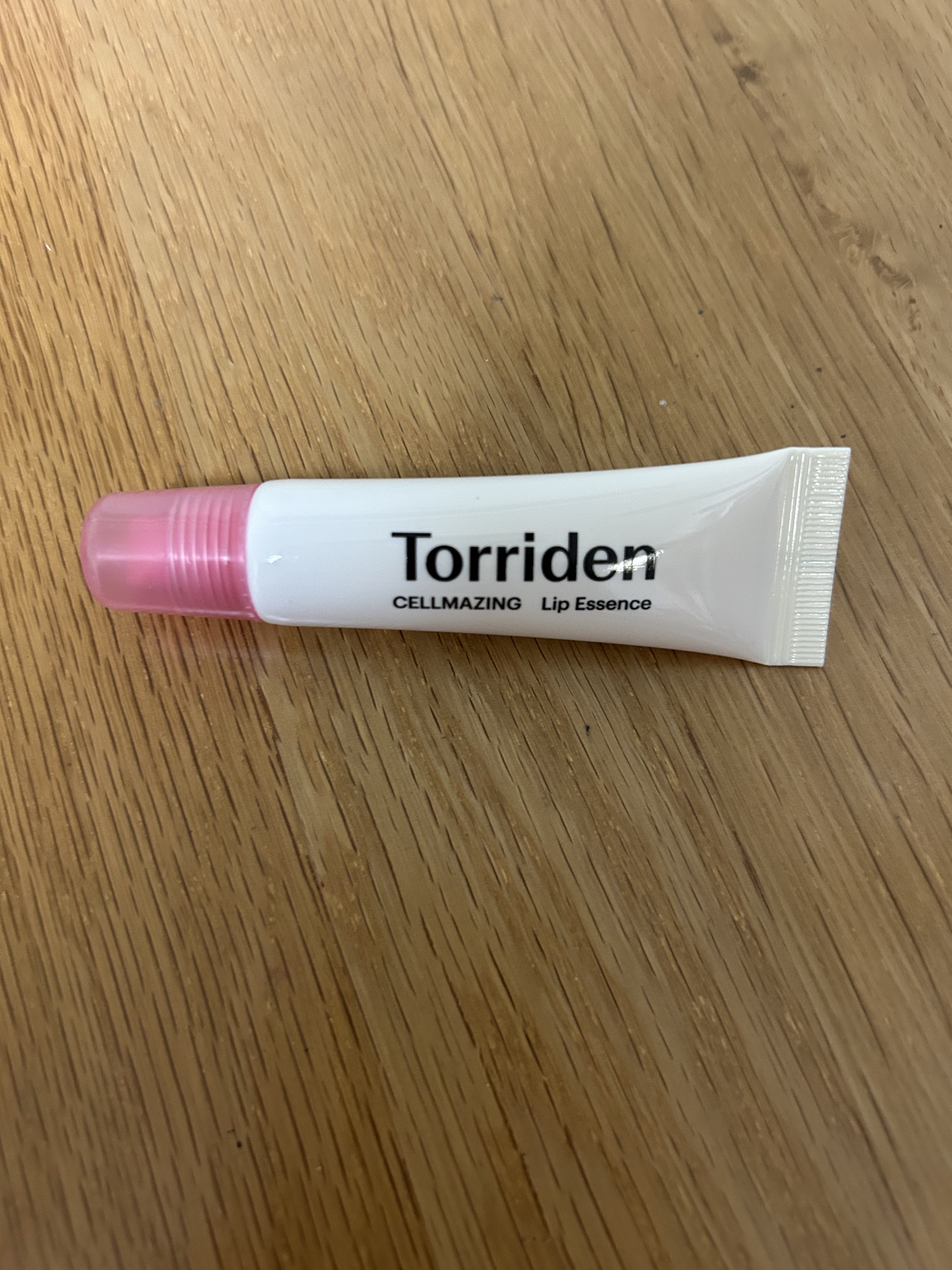 セルメイジング コラーゲン リップエッセンス/Torriden/リップ美容液を使ったクチコミ（2枚目）