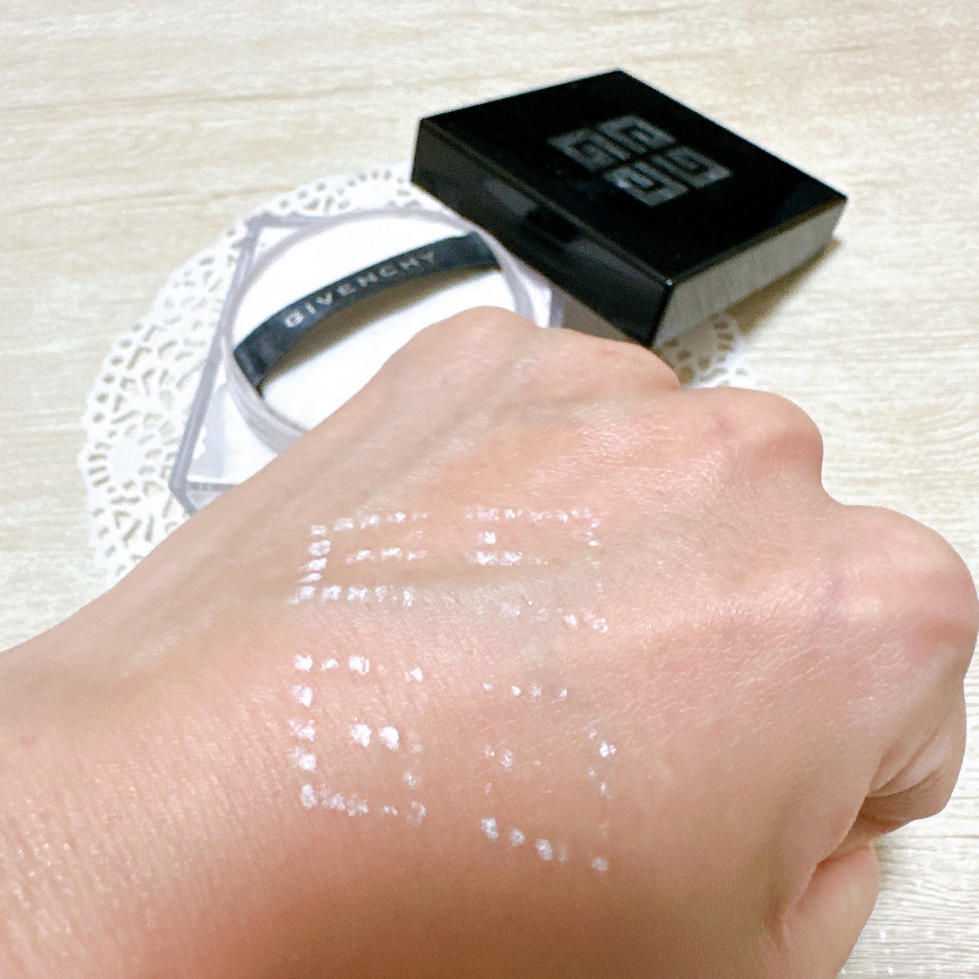 プリズム・リーブル/GIVENCHY/ルースパウダーを使ったクチコミ(4枚目)