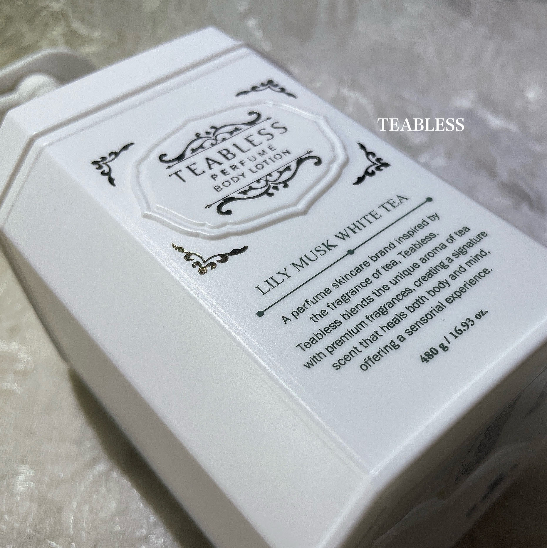 パフュームボディローション リリィムスクホワイトティー/TEABLESS/ボディローションを使ったクチコミ（1枚目）