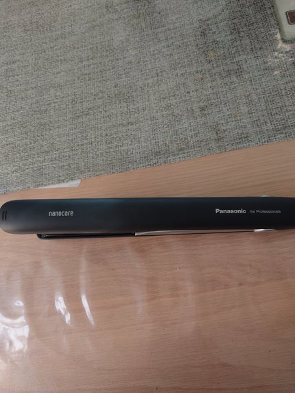 Panasonic ストレートアイロン ナノケア EH-HS0Eのクチコミ「サロニアのストレートアイロンを使っていましたが、パサつく…
朝、しっかりストレートにして出掛け.....」(2枚目)