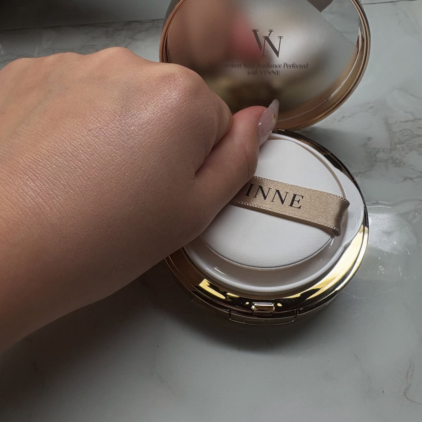 プレステージグロウスキンフィットクッション #21 ライトベージュ/VINNE /クッションファンデーションを使ったクチコミ（3枚目）