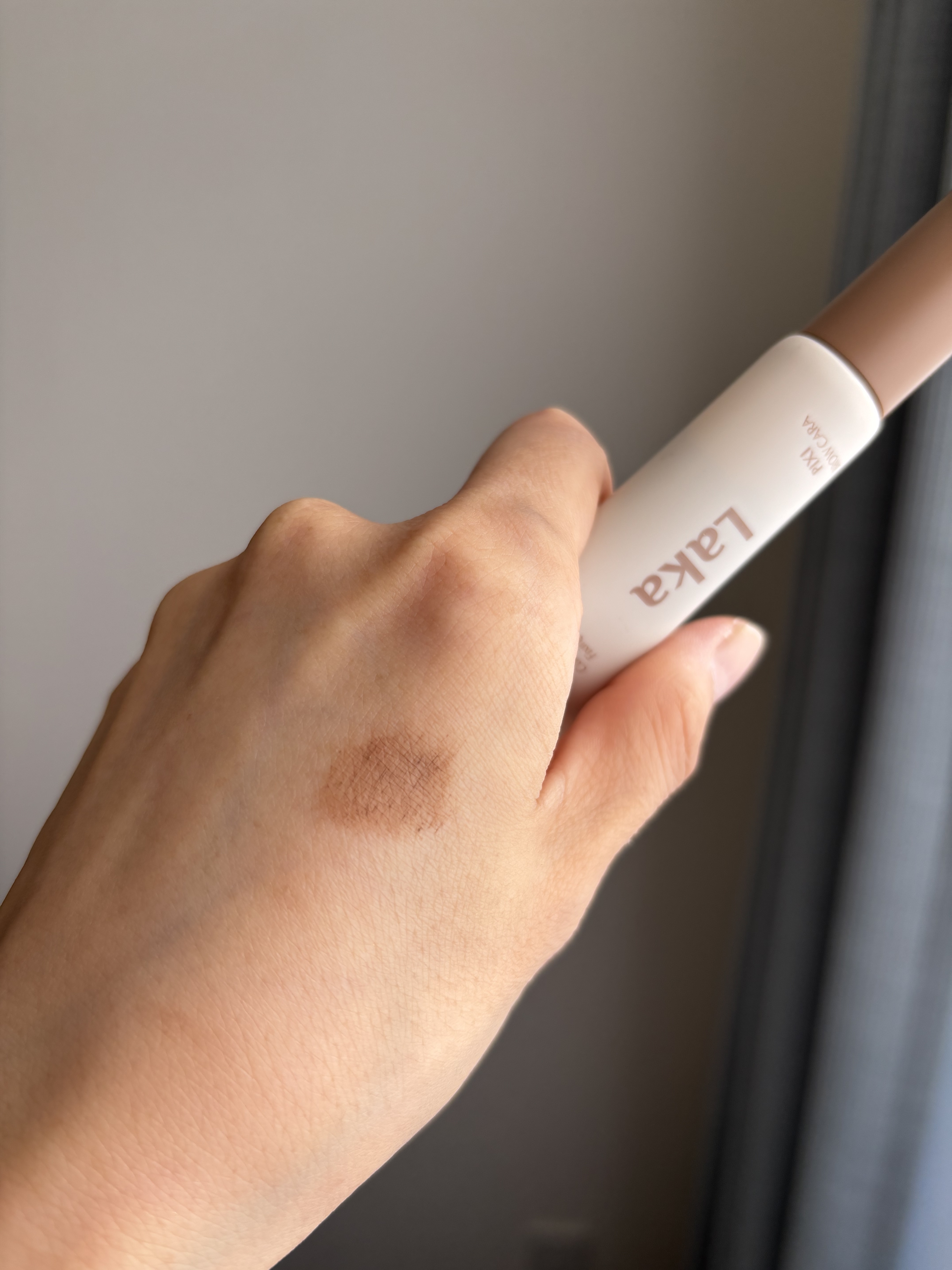 ラカ ピクシーブロウカラ/Laka/眉マスカラを使ったクチコミ（3枚目）