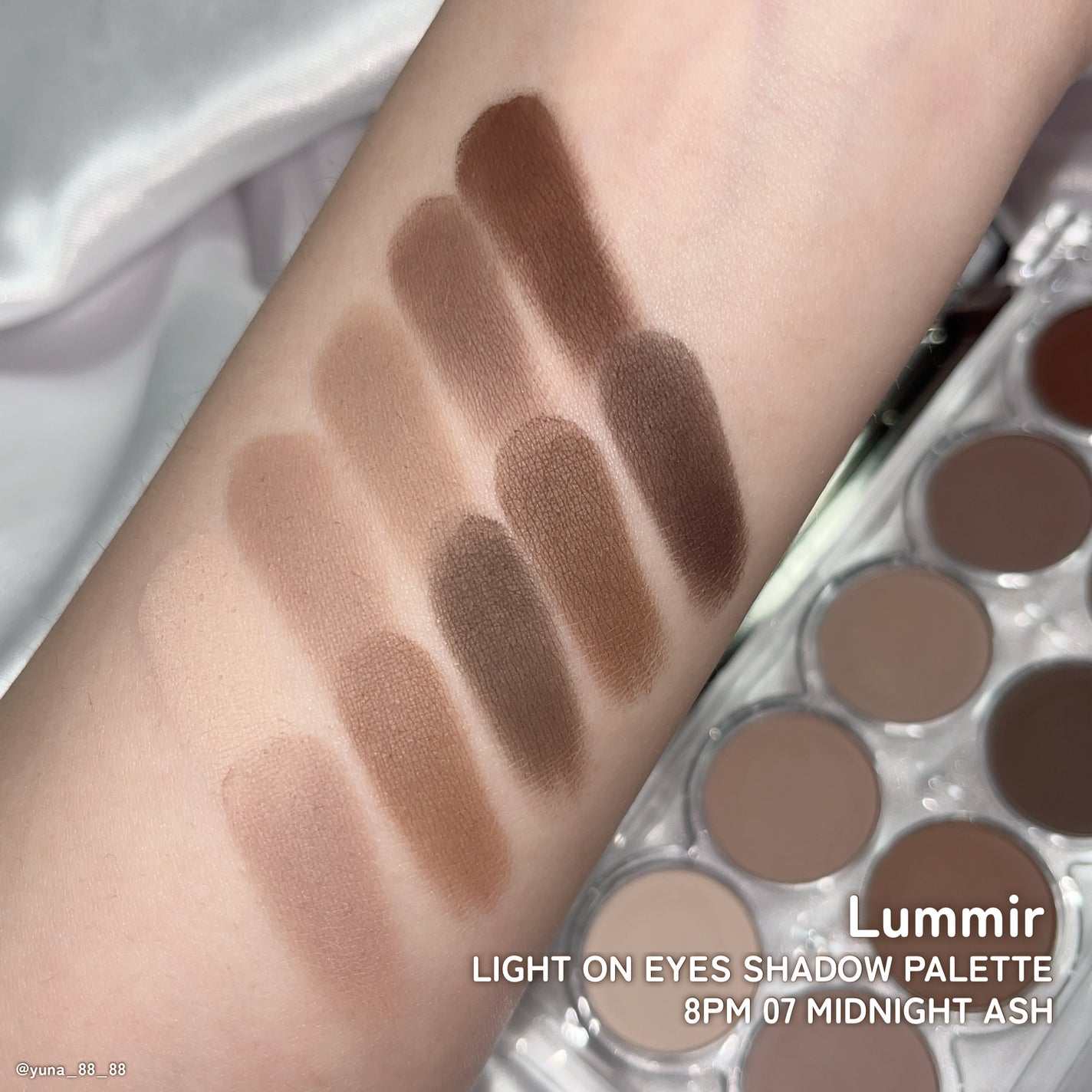 ライトオンアイズシャドウパレット/ルミル/アイシャドウパレットを使ったクチコミ(4枚目)