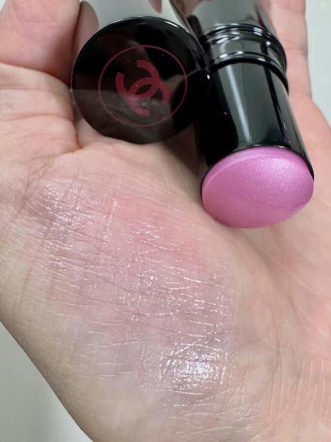 ボーム エサンシエル/CHANEL/スティックハイライトを使ったクチコミ（2枚目）