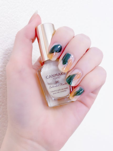 カラフルネイルズ/キャンメイク/マニキュアを使ったクチコミ(3枚目)