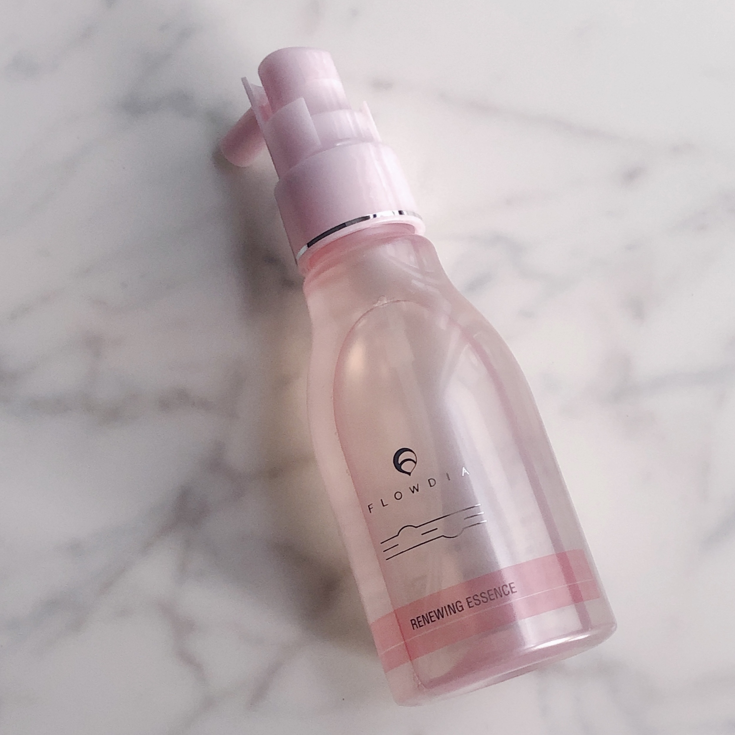 リニューイングエッセンス/FLOWDIA/アウトバストリートメントを使ったクチコミ（1枚目）