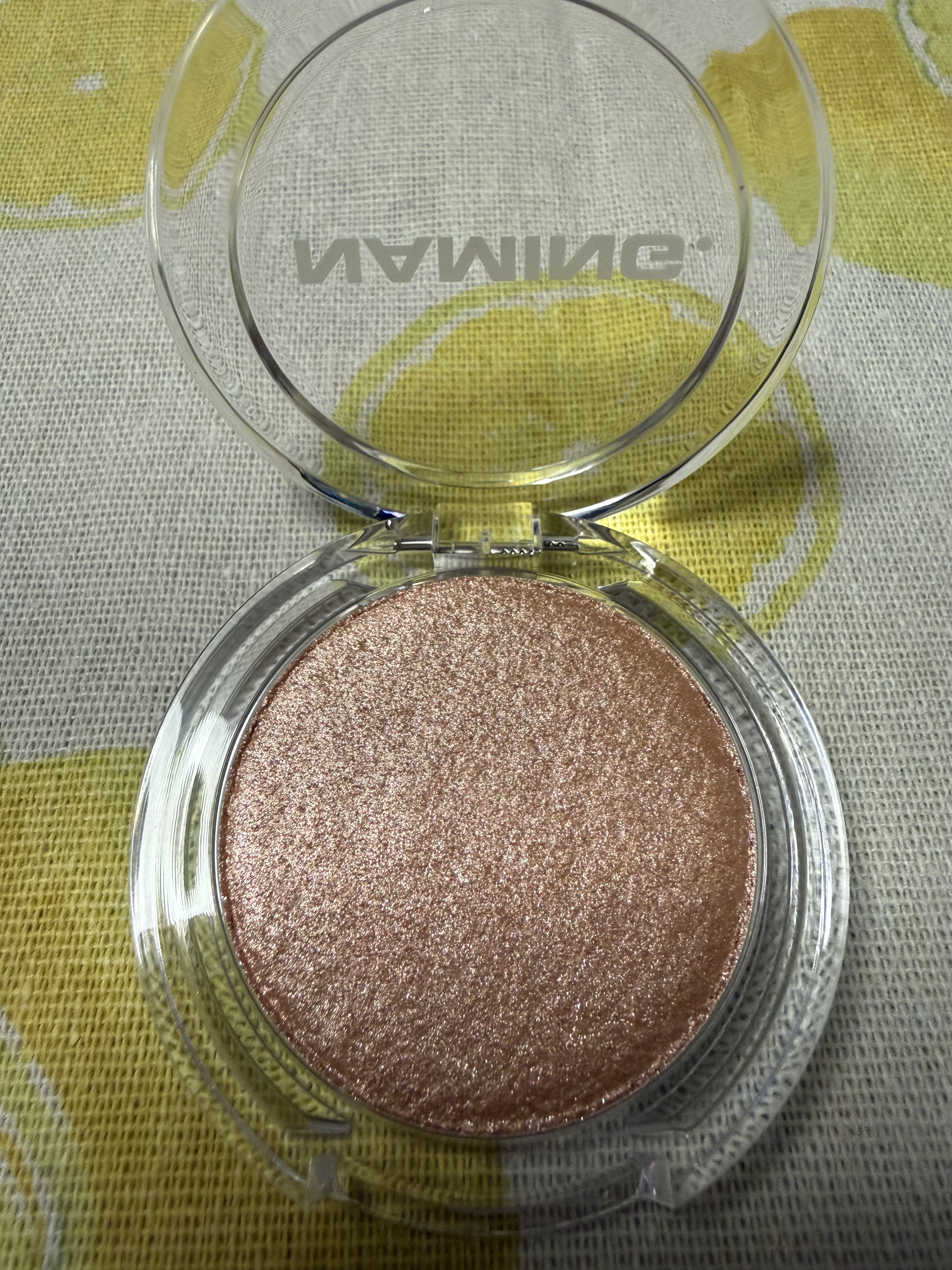 ネーミング フラッフィーベイクド ハイライター/NAMING./パウダーハイライトを使ったクチコミ（2枚目）