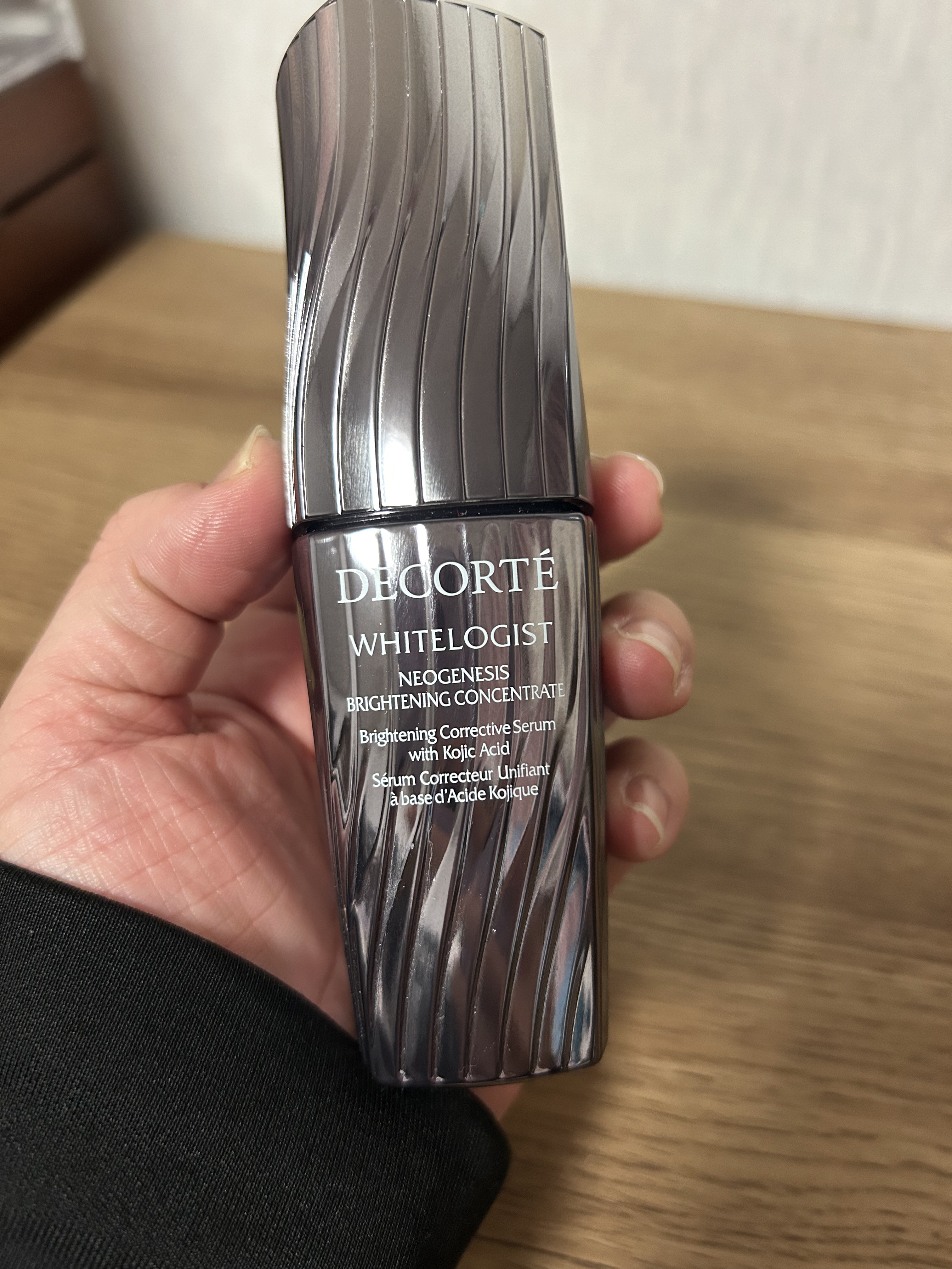 ホワイトロジスト　ネオジェネシス　ブライトニング コンセントレイト/DECORTÉ/美容液を使ったクチコミ（3枚目）