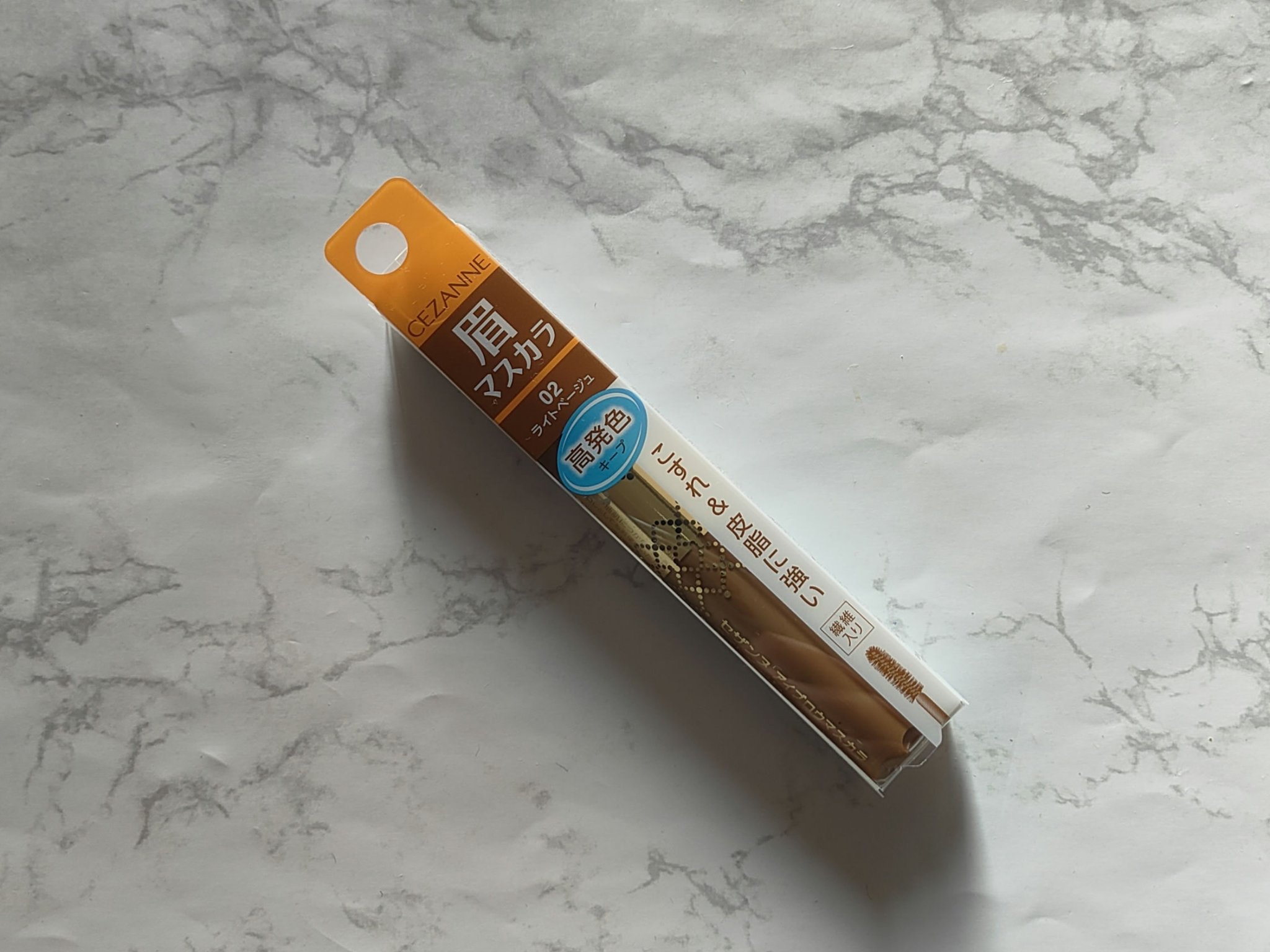 【購入商品】
CEZANNE アイブロウマスカラ02ライトベージュ

【商品の特徴】
こすれに強く、高発色をキープ。
あか抜け美眉になれるアイブロウマスカラ。
前髪でこすれる心配もなく、美発色をキープします。
こすれ・皮脂に強いのにお湯で落