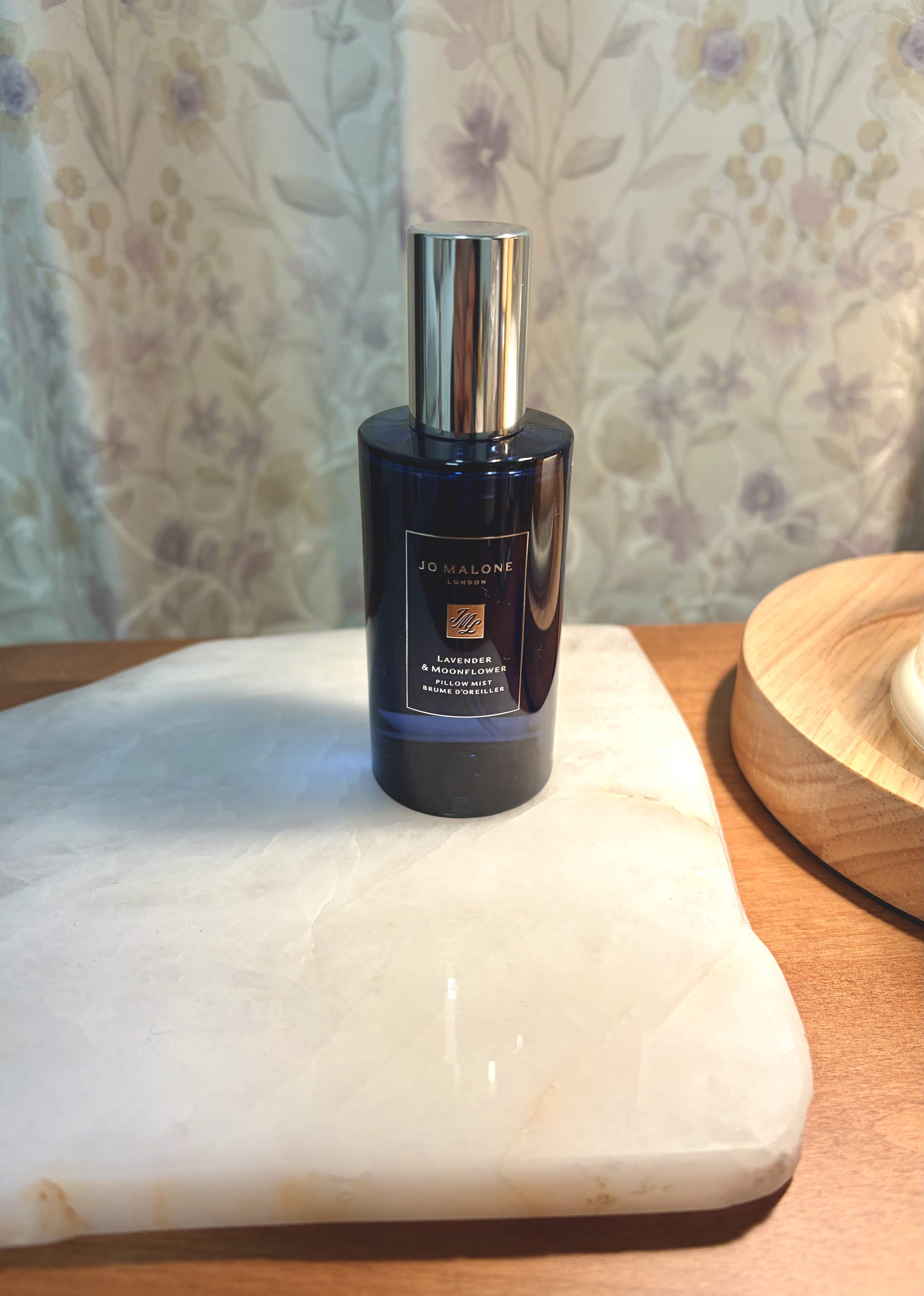 Jo MALONE LONDON ラベンダー ＆ ムーンフラワー ピロー ミストのクチコミ「

Jo MALONE LONDON
ラベンダー ＆ ムーンフラワー ピロー ミスト

50m.....」（1枚目）