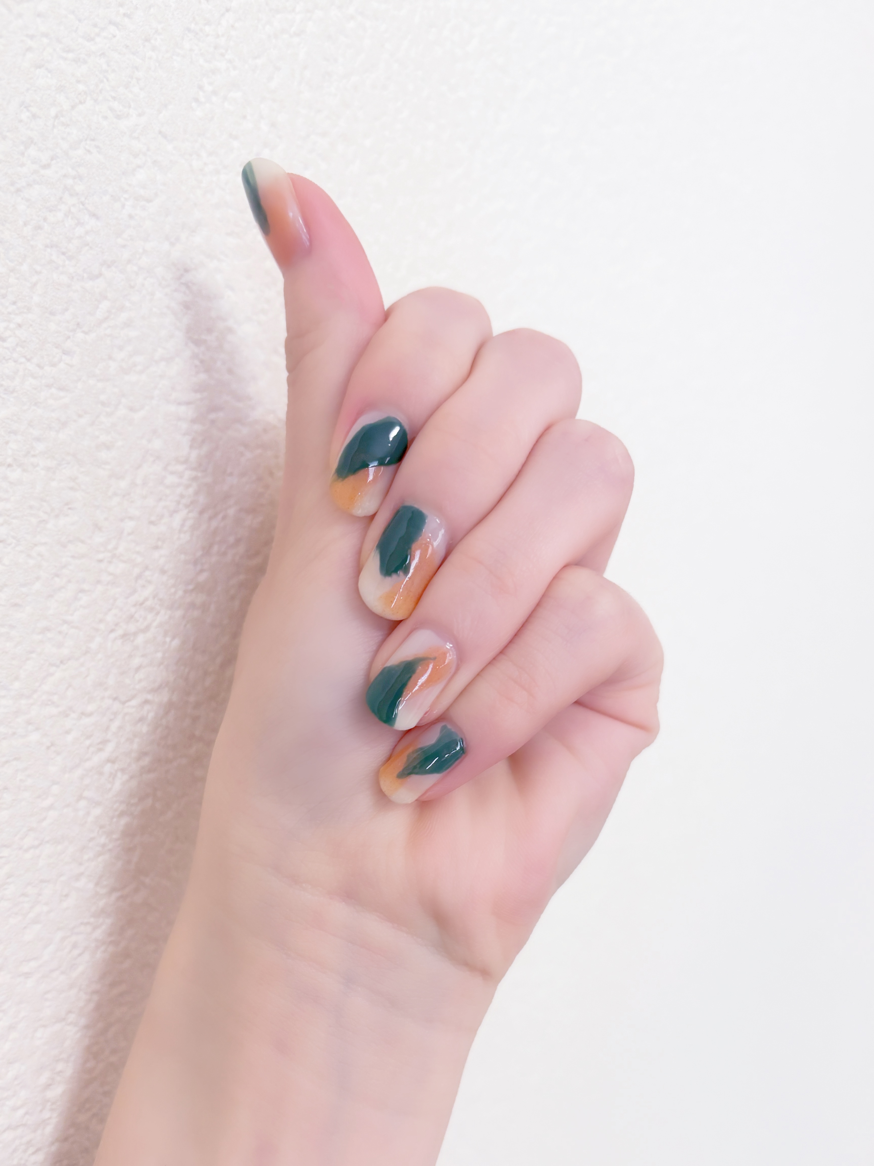 カラフルネイルズ/キャンメイク/マニキュアを使ったクチコミ（2枚目）