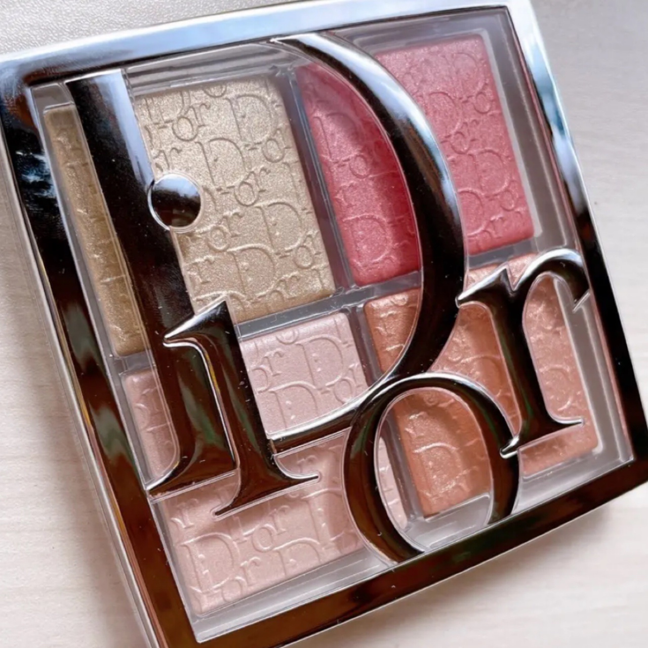 バックステージ グロウ マキシマイザー パレット 004 ローズ ゴールド グロウ/Dior/ハイライトを使ったクチコミ（2枚目）