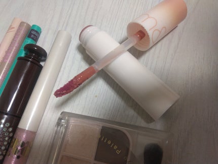 ブレンドカラーシェーディング/CEZANNE/シェーディングを使ったクチコミ(2枚目)