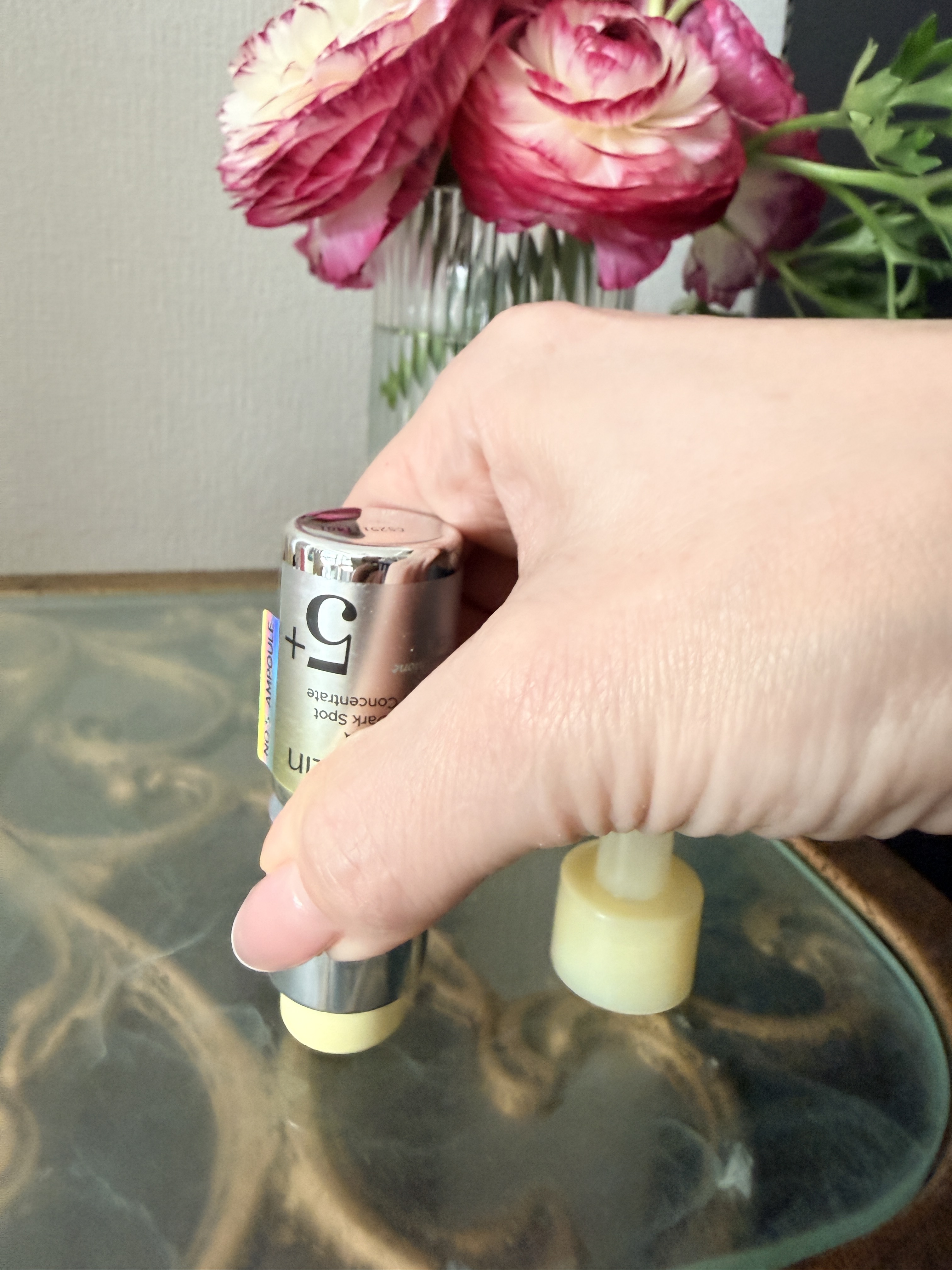 5番 白玉グルタチオン100×TXA10集中トーニング美容液/numbuzin/美容液を使ったクチコミ（1枚目）