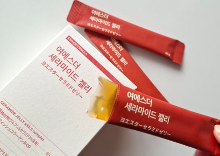 ESTHER FORMULA ドクターエスターセラミドプラスのクチコミ「個包装スティックタイプのセラミドゼリーで、内側からのうるおい保湿ケア
【ヨエスター セラミド.....」(3枚目)