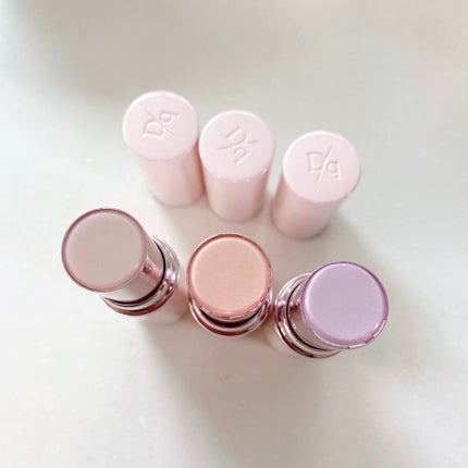 dasique スターリーナイト グロウスティックのクチコミ「\dasique スターリーナイト グロウスティック/
01 デューイムーン
02 シャン.....」(1枚目)