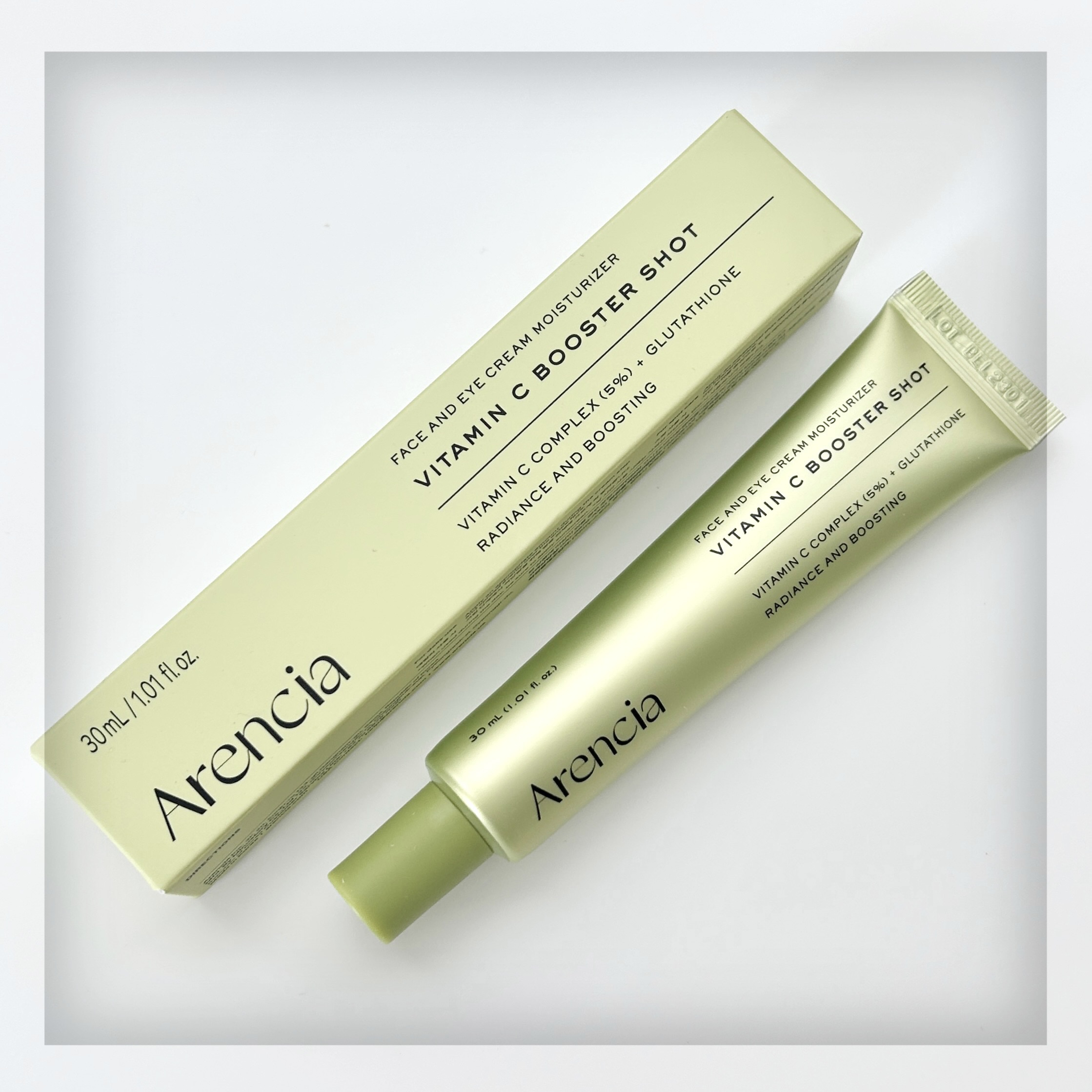 𓍯ビタミンCもちプレミアムセラム⌇Arencia

ピュアビタミンC × ビタミンC誘導体の高機能ブライトニングソリューションで透明感のある肌へケア💛✨

もっちりなめらかなジェルクリームテクスチャ。
するする伸びてぴたっとキメに入り込